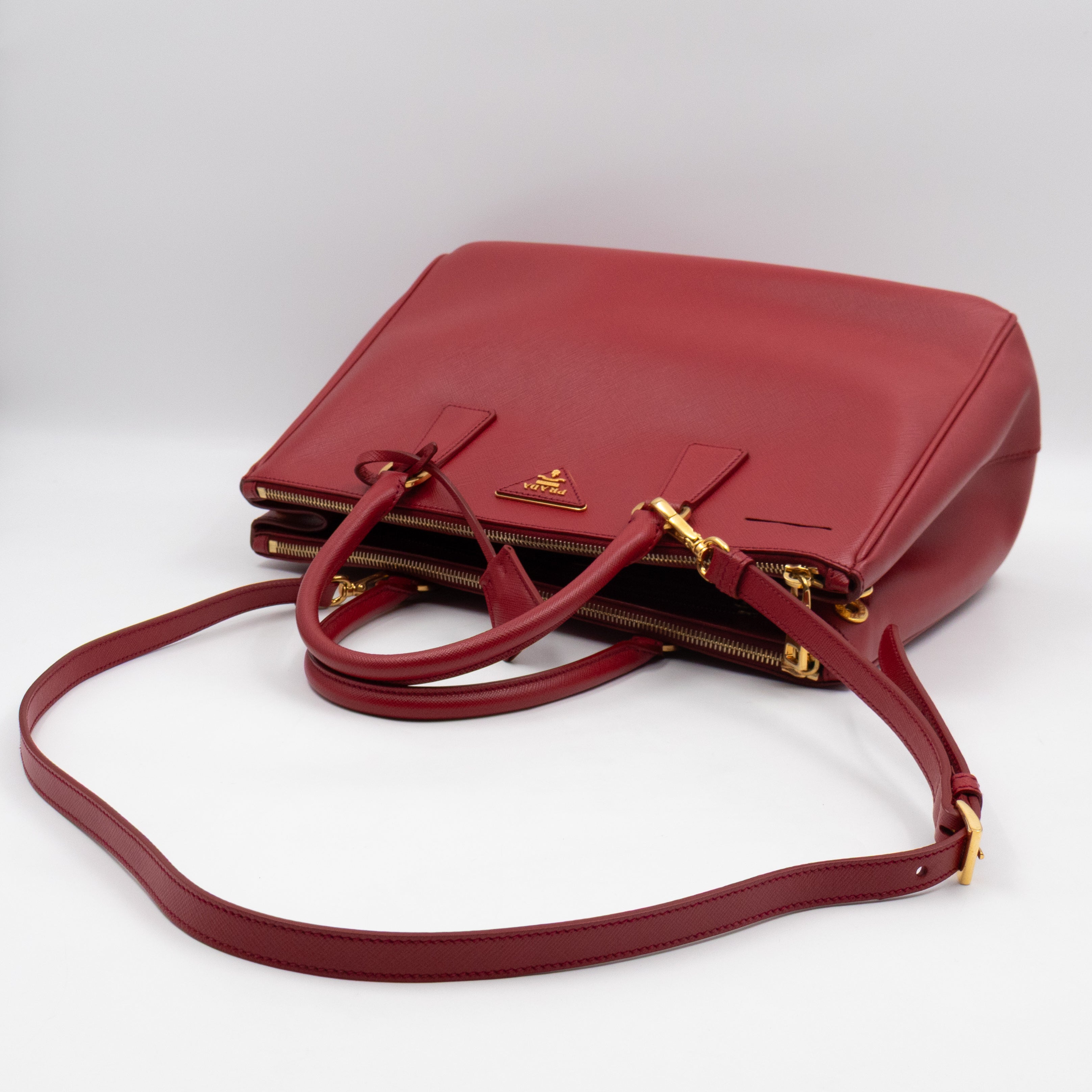 Galleria Large Double Zip Red Saffiano Leather
