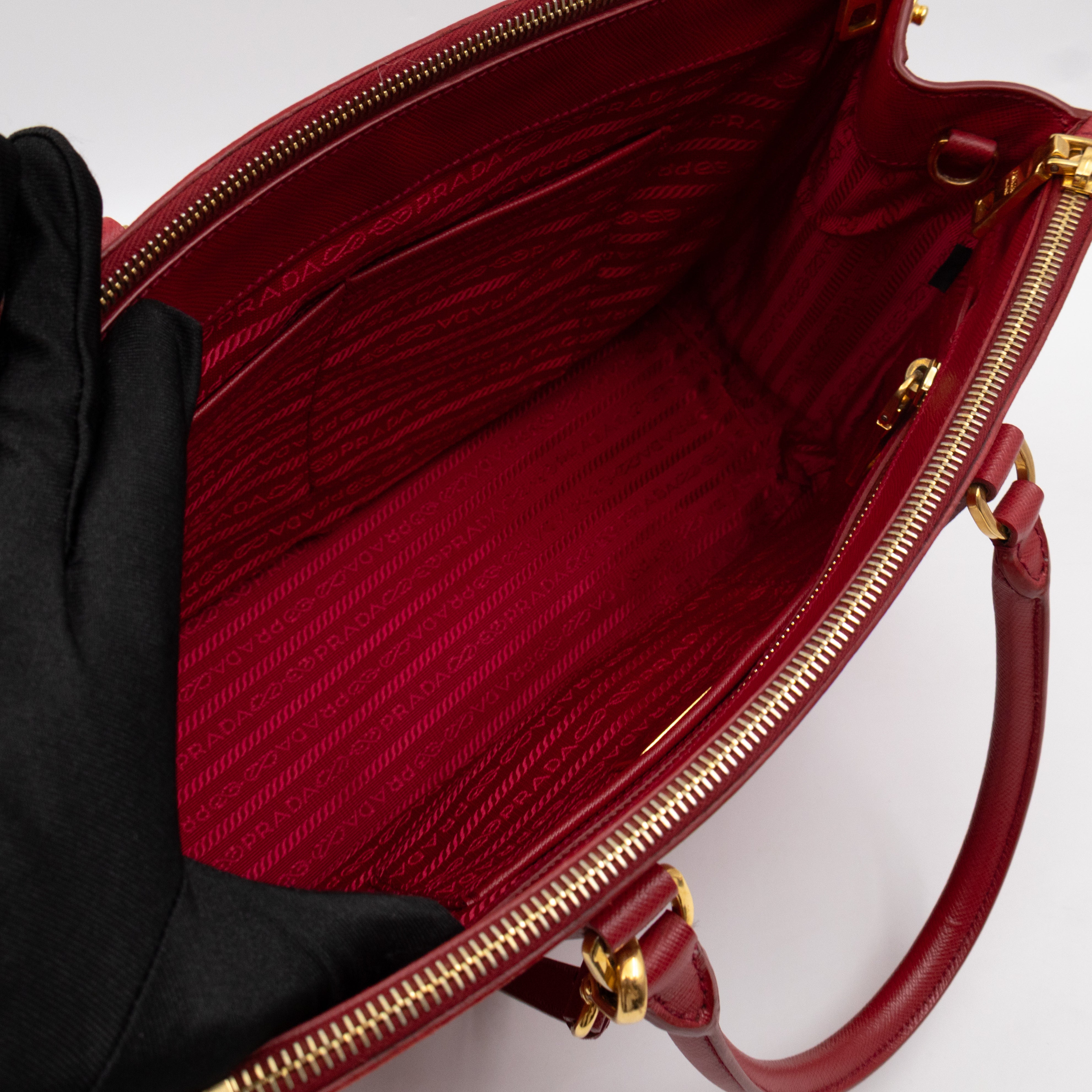 Galleria Large Double Zip Red Saffiano Leather