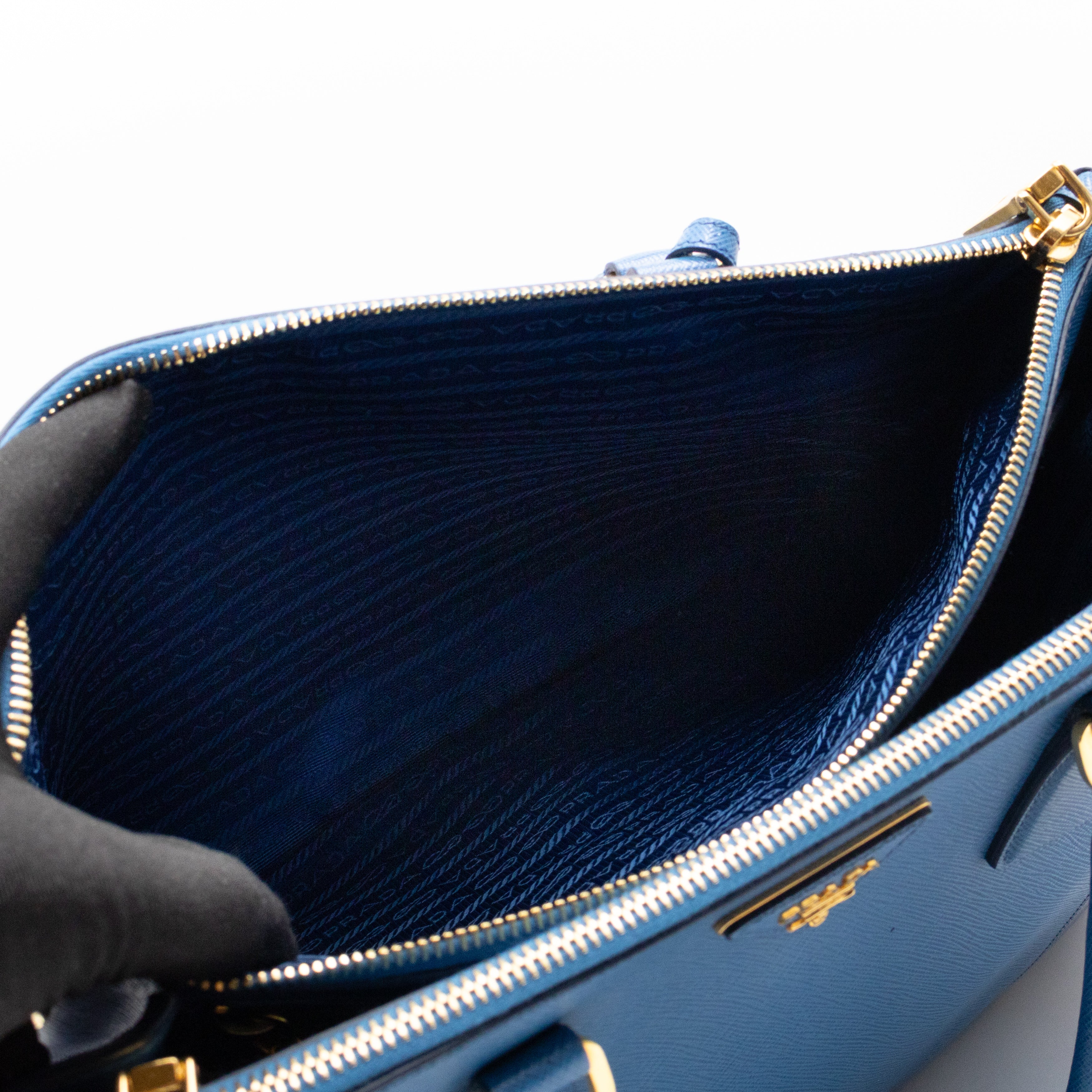 Galleria Medium Double Zip Blue Two Tone Saffiano Leather