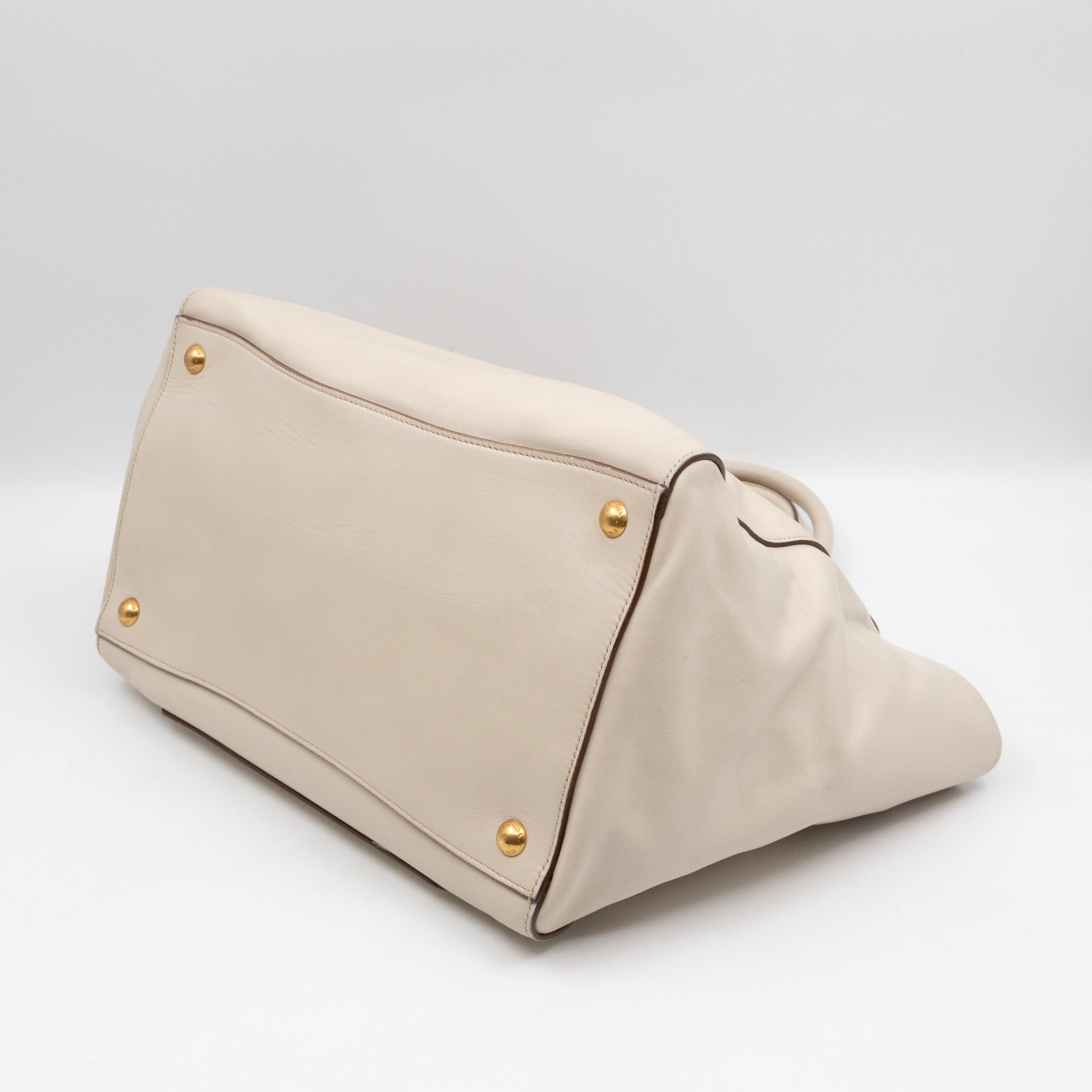 Shoulder Tote Bag White Vitello Daino Leather