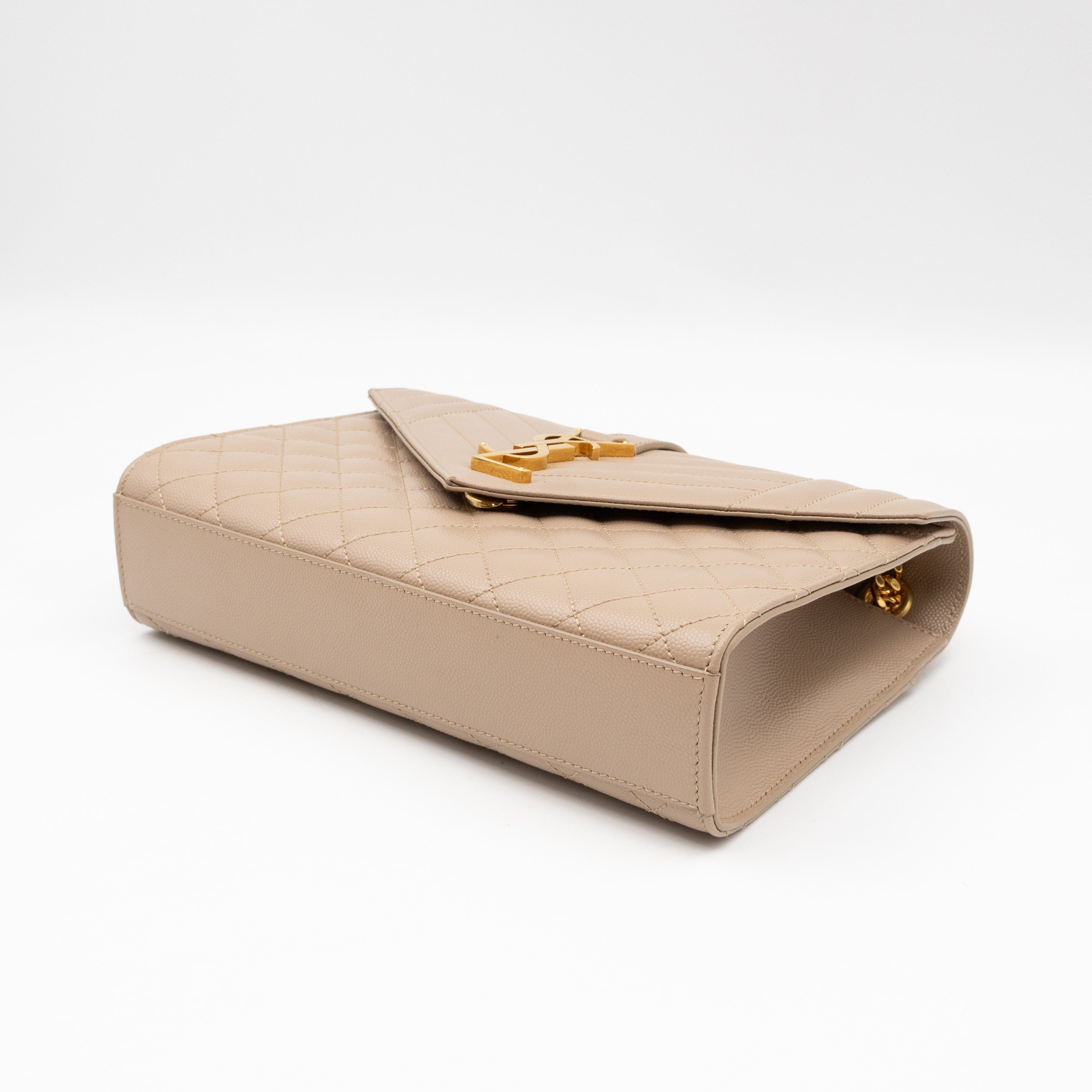 Envelope Medium Beige Quilted Grain De Poudre Embossed Leather