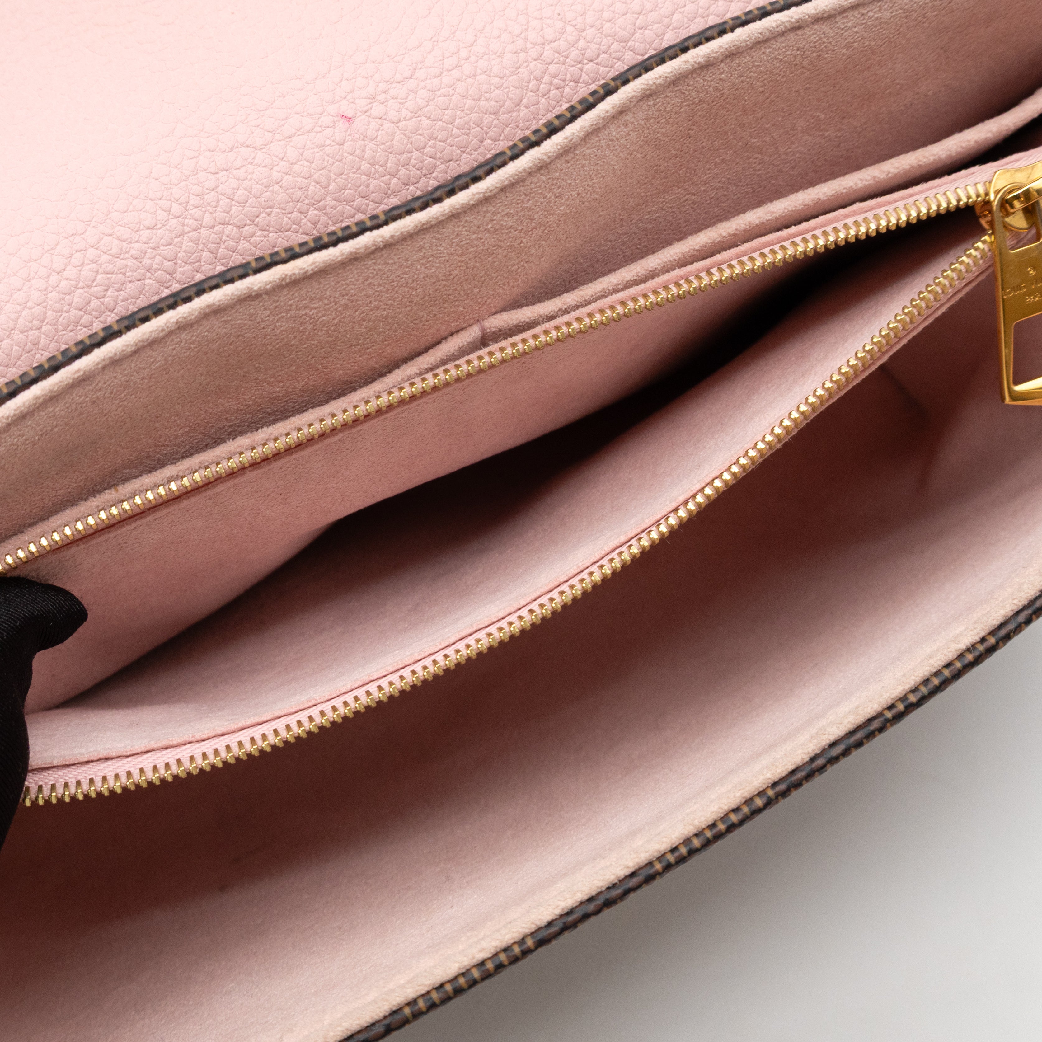 Clapton Crossbody Damier Ebene & Rose Ballerine Leather