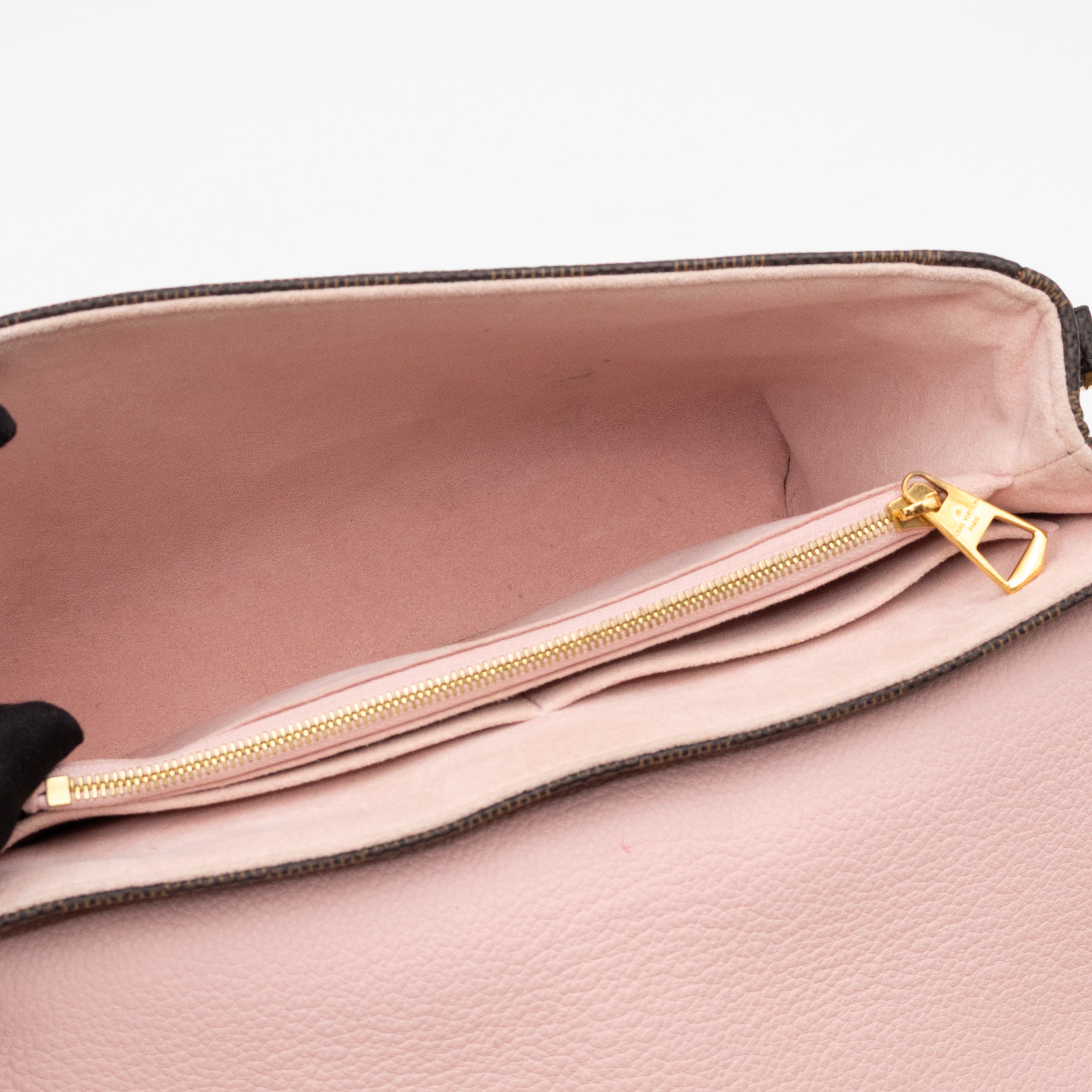 Clapton Crossbody Damier Ebene & Rose Ballerine Leather