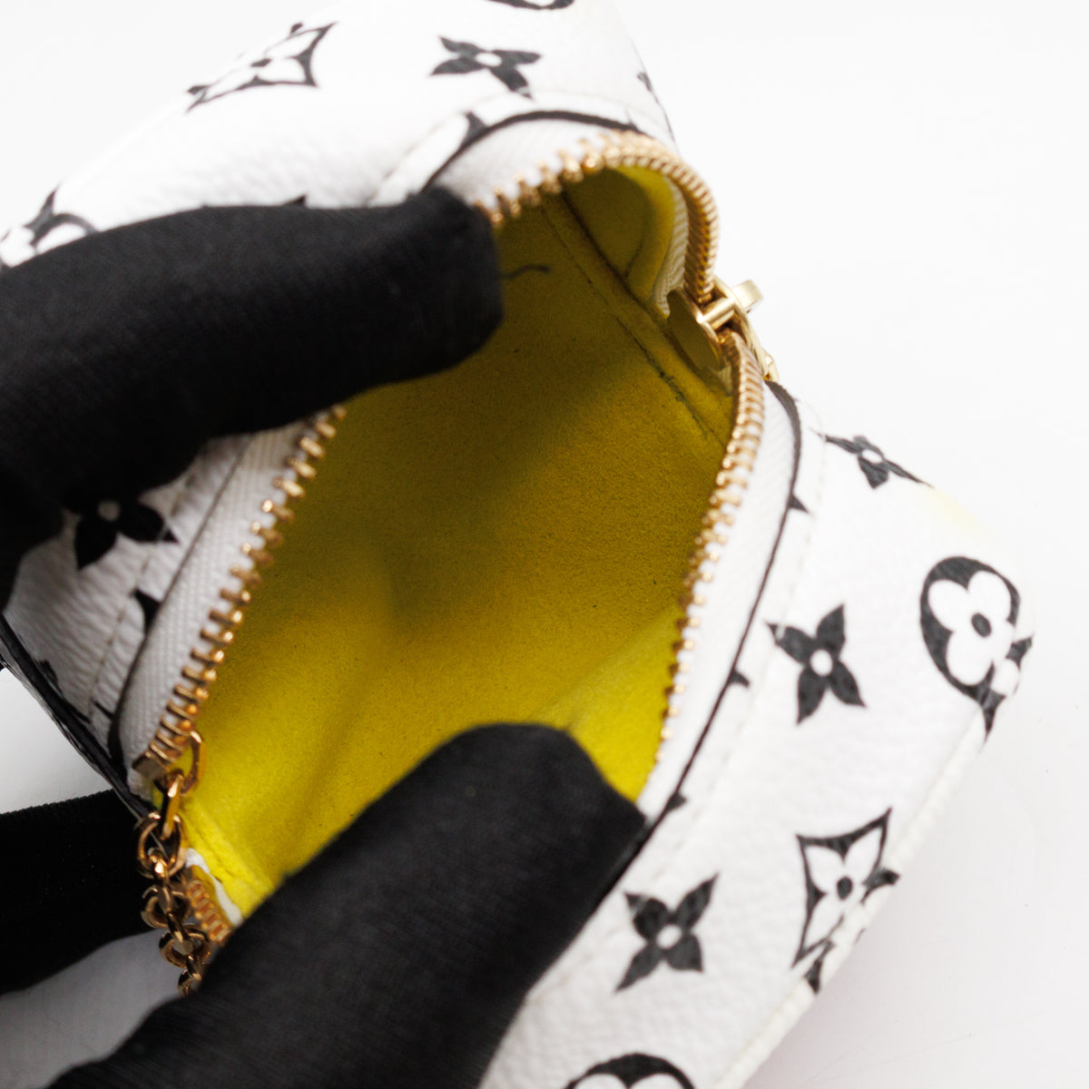 Cube Coin Purse White & Black Monogram Giant