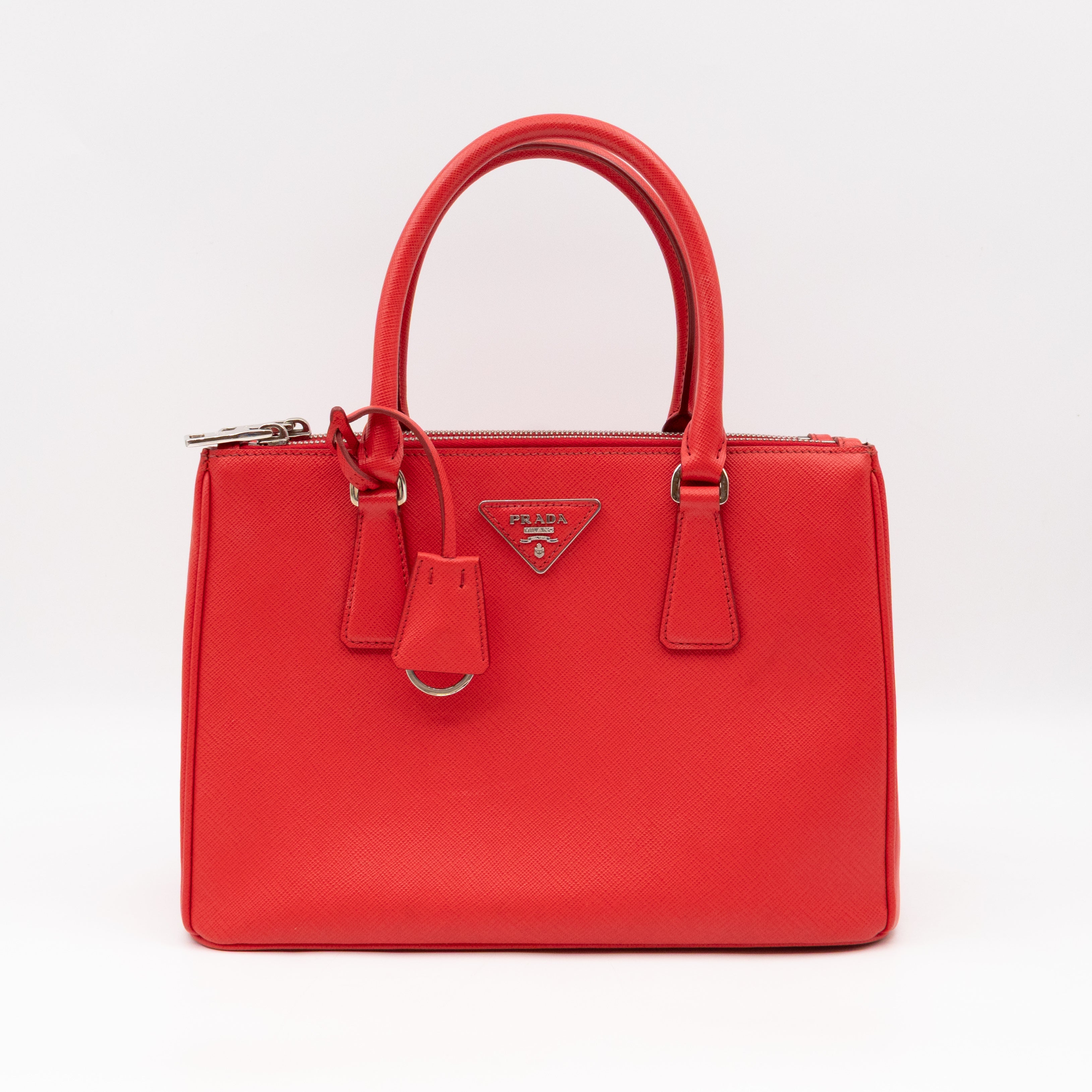 Galleria Medium Double Zip Lacca Red Saffiano Lux