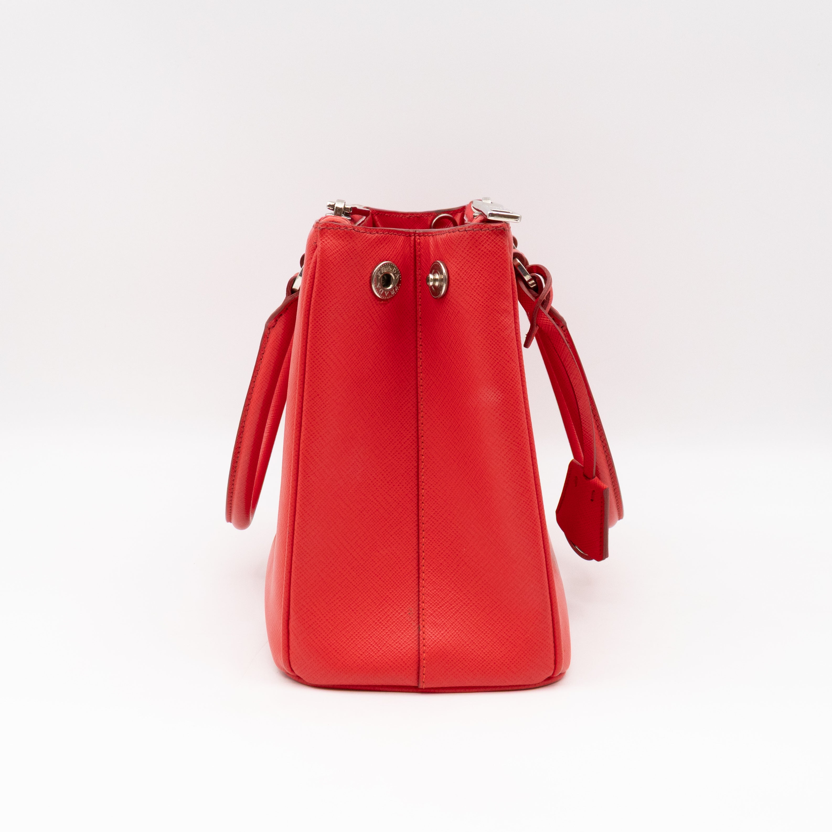 Galleria Medium Double Zip Lacca Red Saffiano Lux