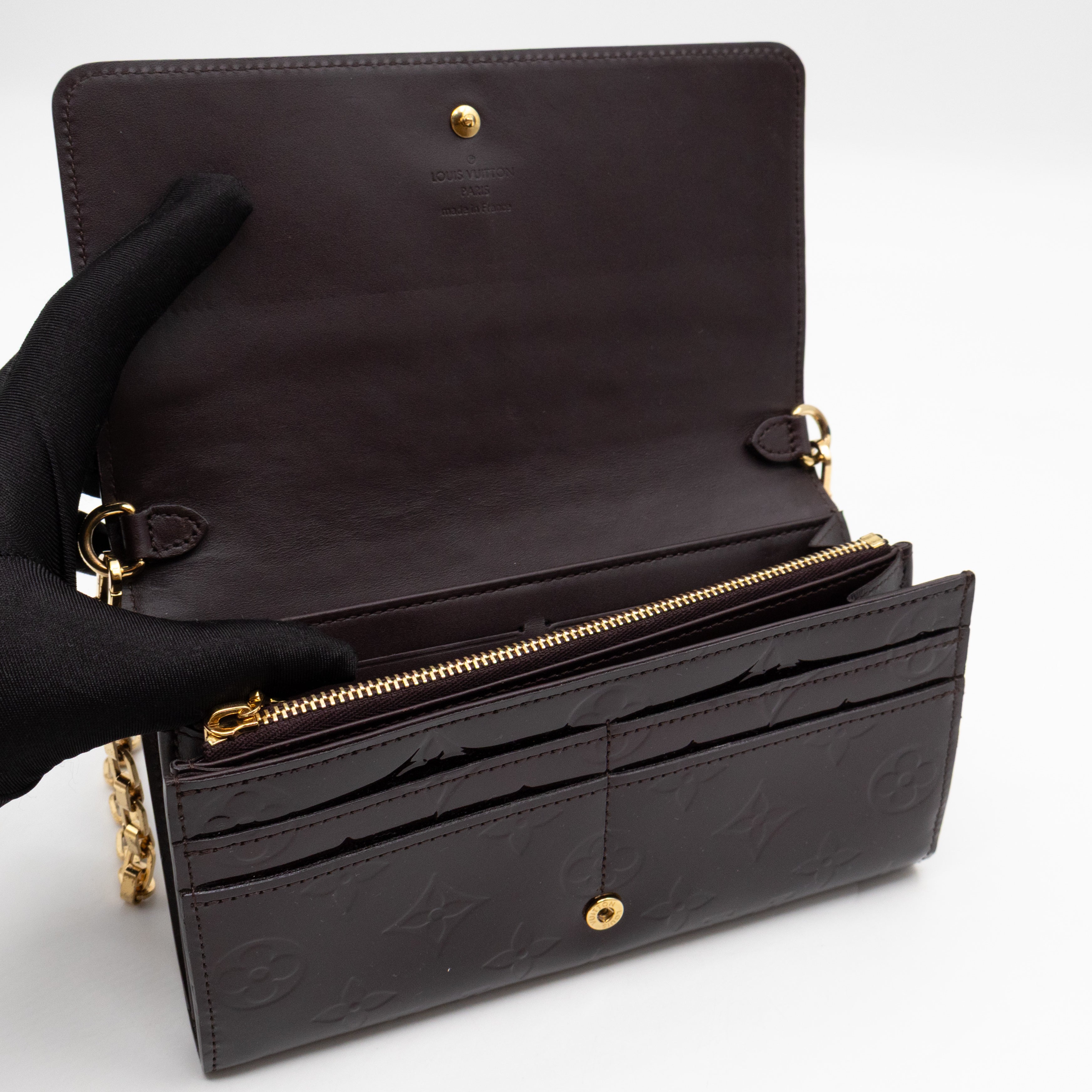 Sarah Chain Wallet Amarante Vernis