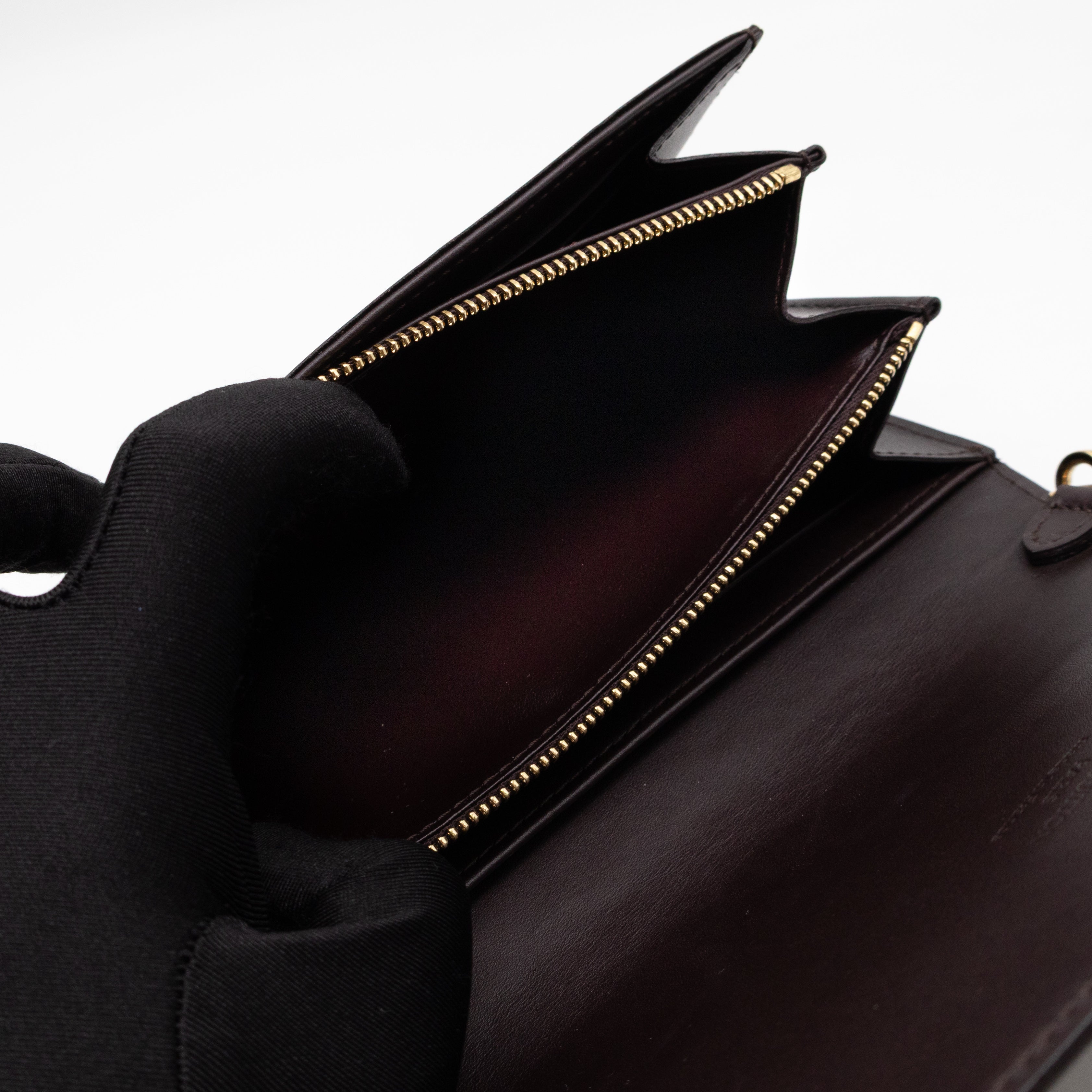 Sarah Chain Wallet Amarante Vernis