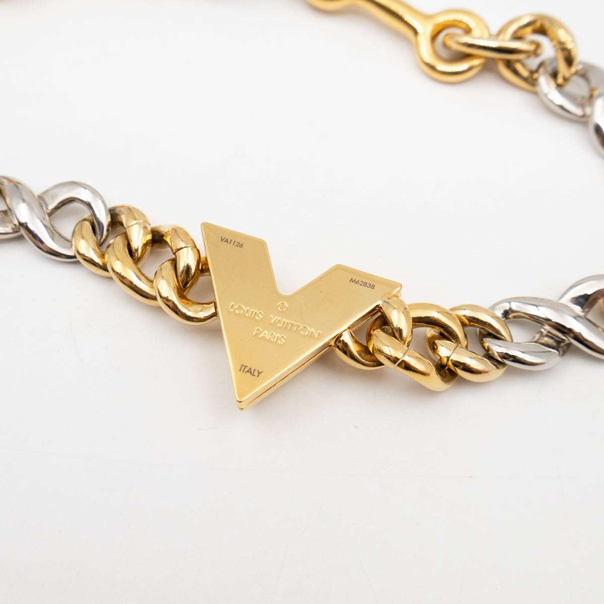V Necklace Gold