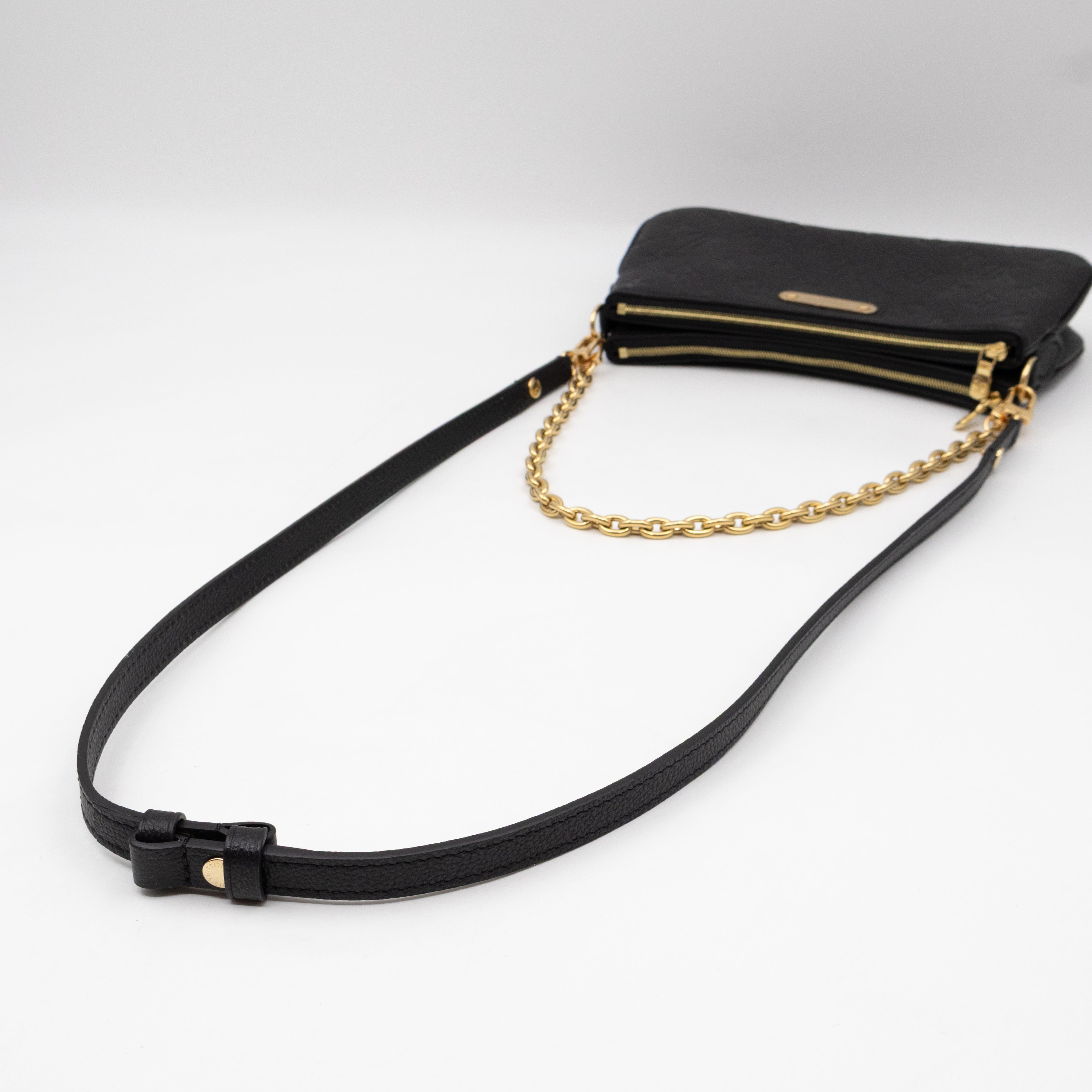 Pochette Liv Black Monogram Empreinte