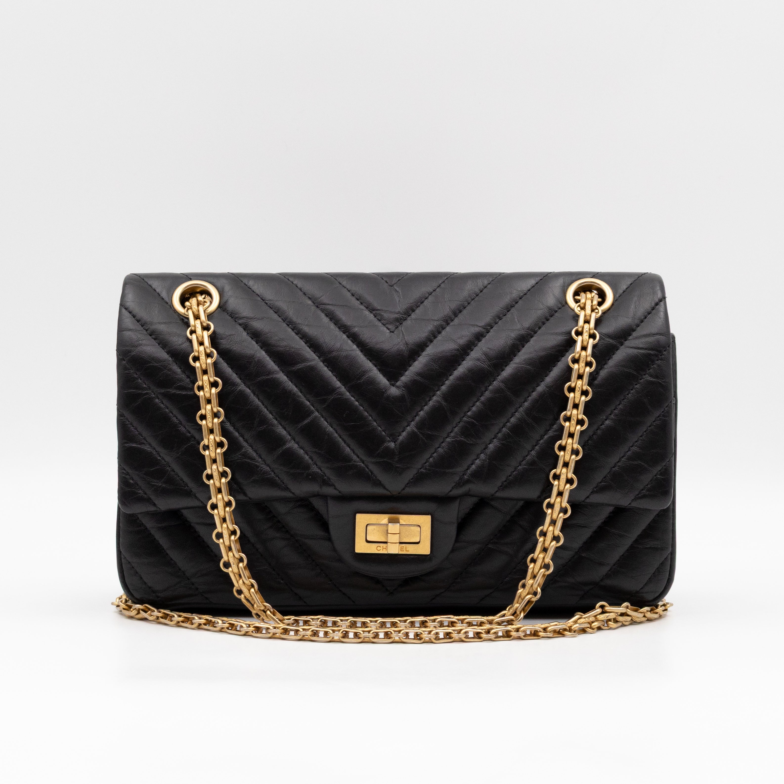 2.55 Reissue 225 Double Flap Bag Chevron Black Leather