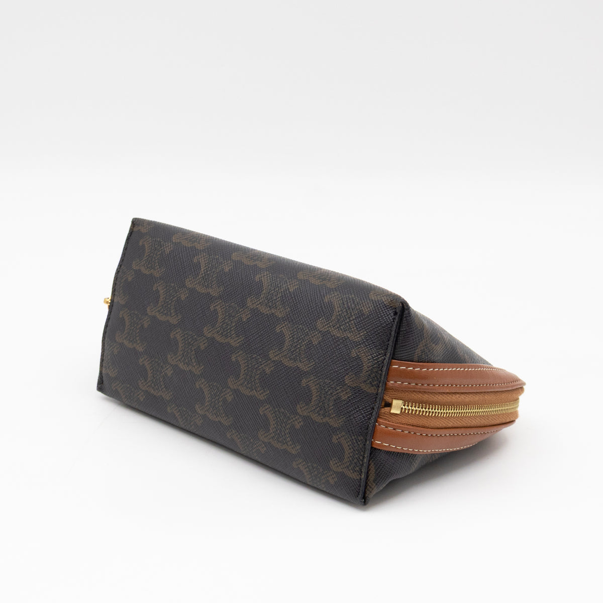 Clutch on Chain Triomphe Canvas Brown