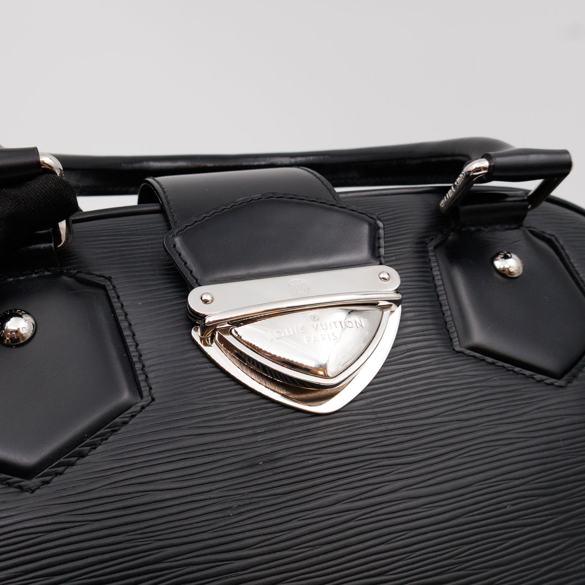 Montaigne Bowling Bag GM Black Epi Leather