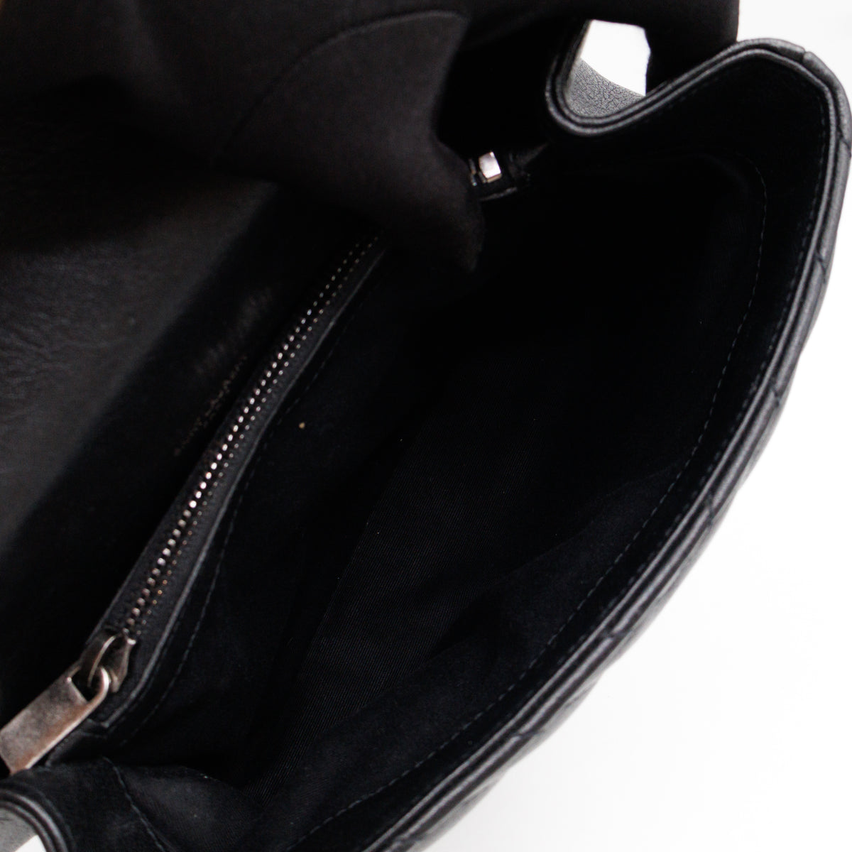 College Medium Chevron Quilted Black Leather