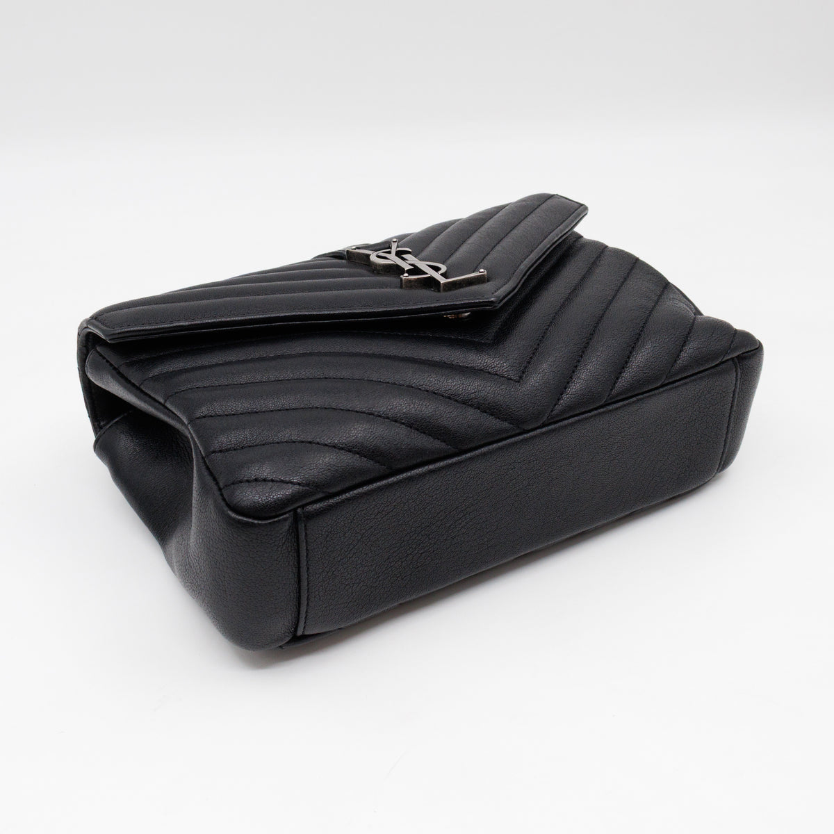 College Medium Chevron Quilted Black Leather