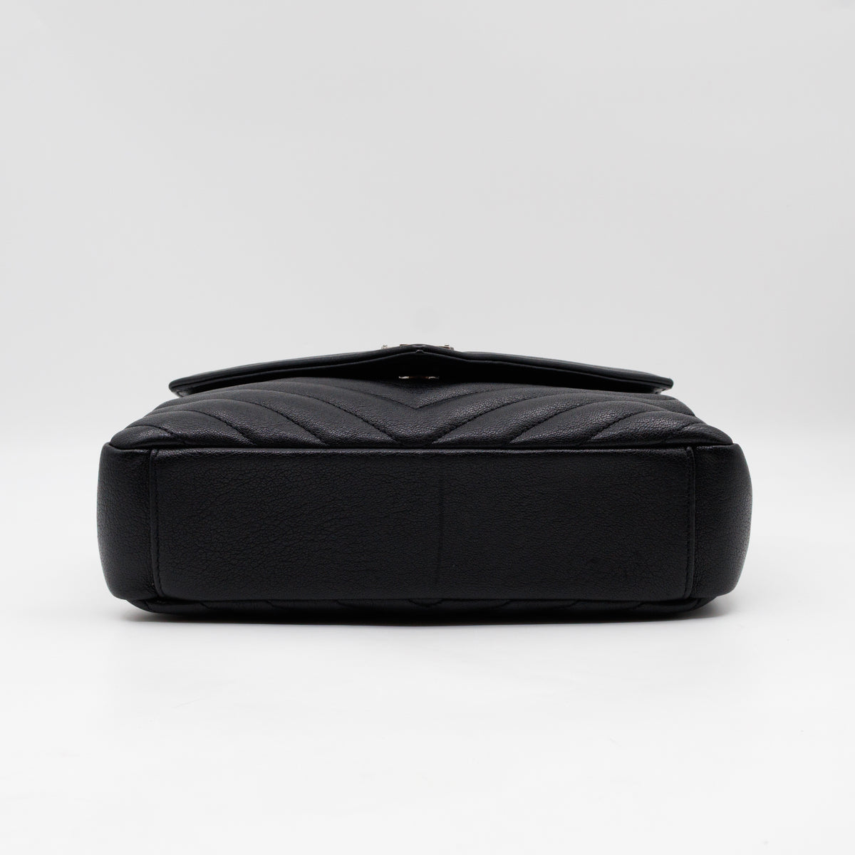 College Medium Chevron Quilted Black Leather