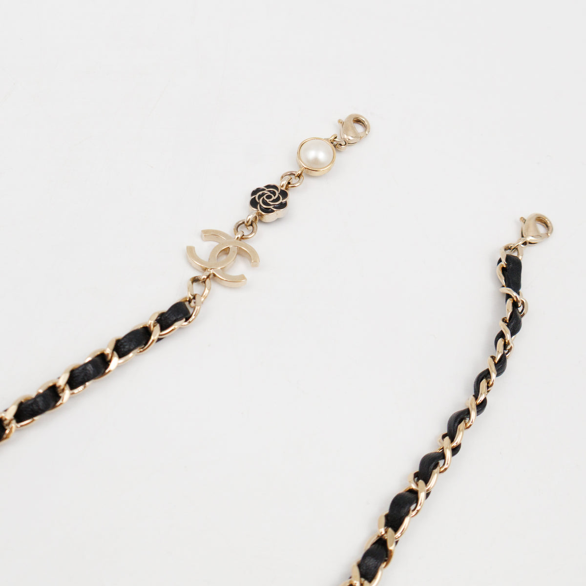 Square Sunglasses With Chanel Chain