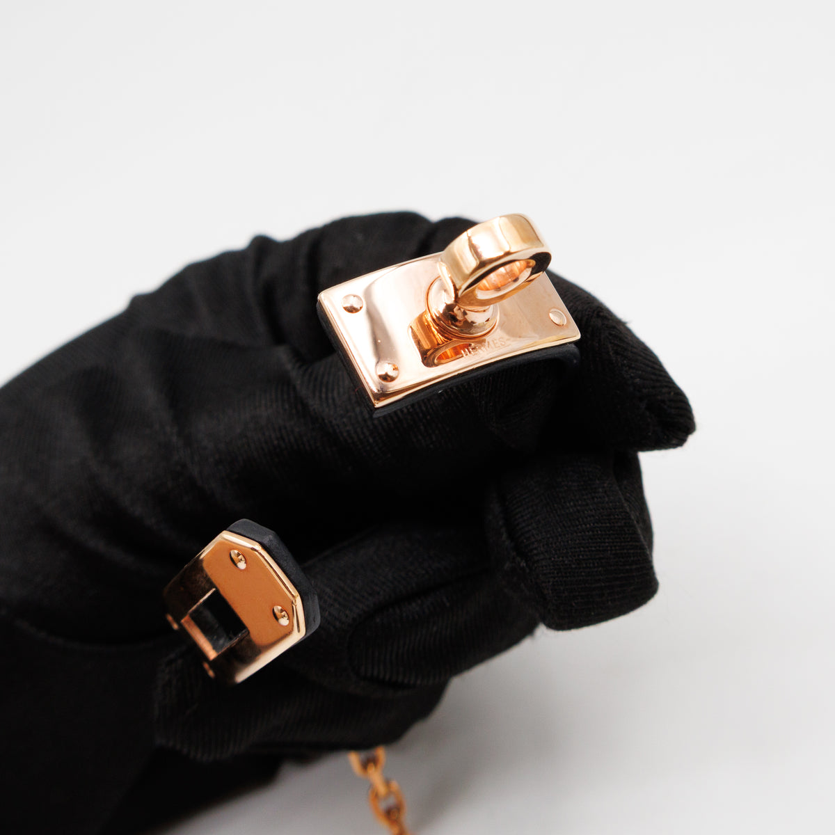Kelly Glove Clip Black Leather Rose Gold