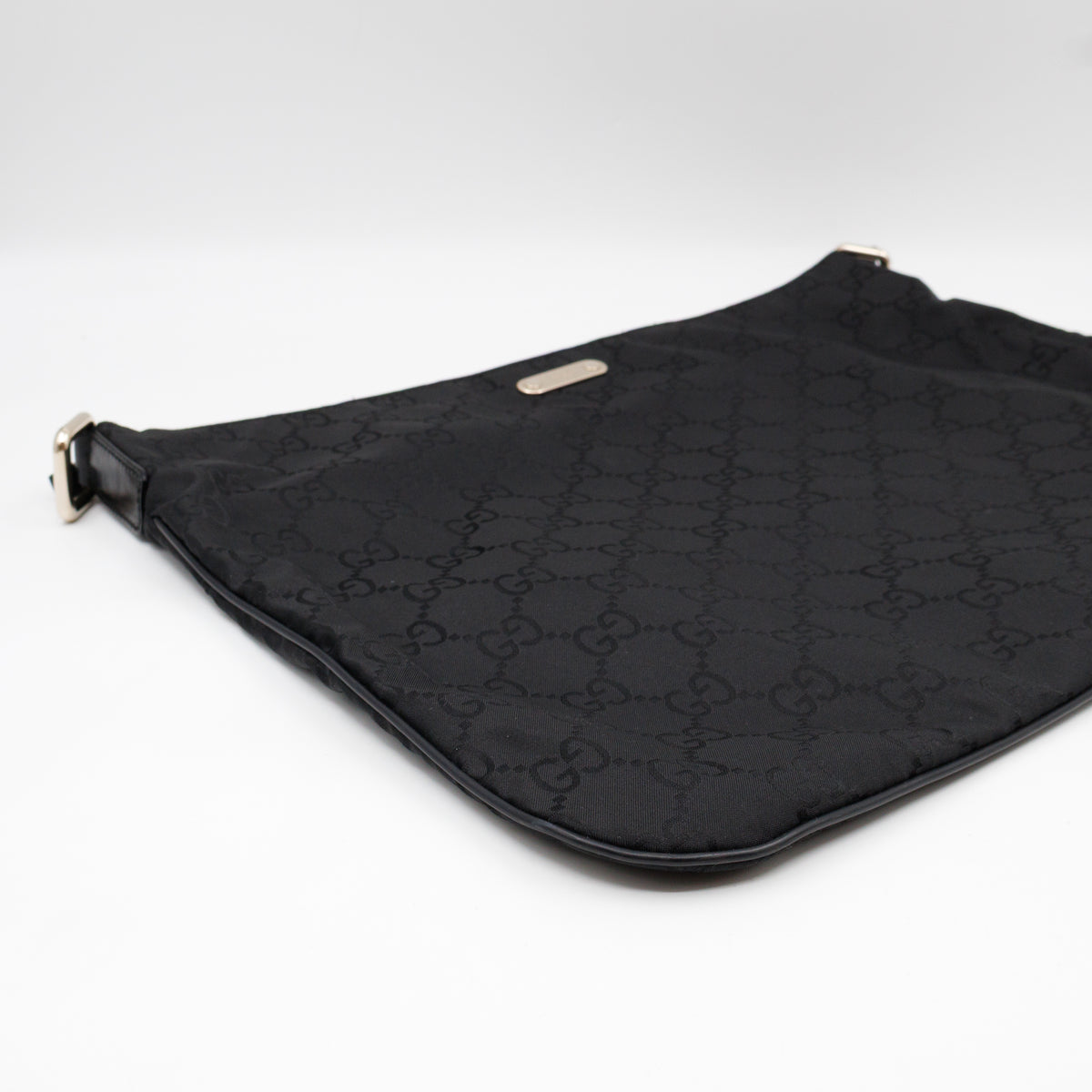 Large GG Canvas Messenger Bag Black