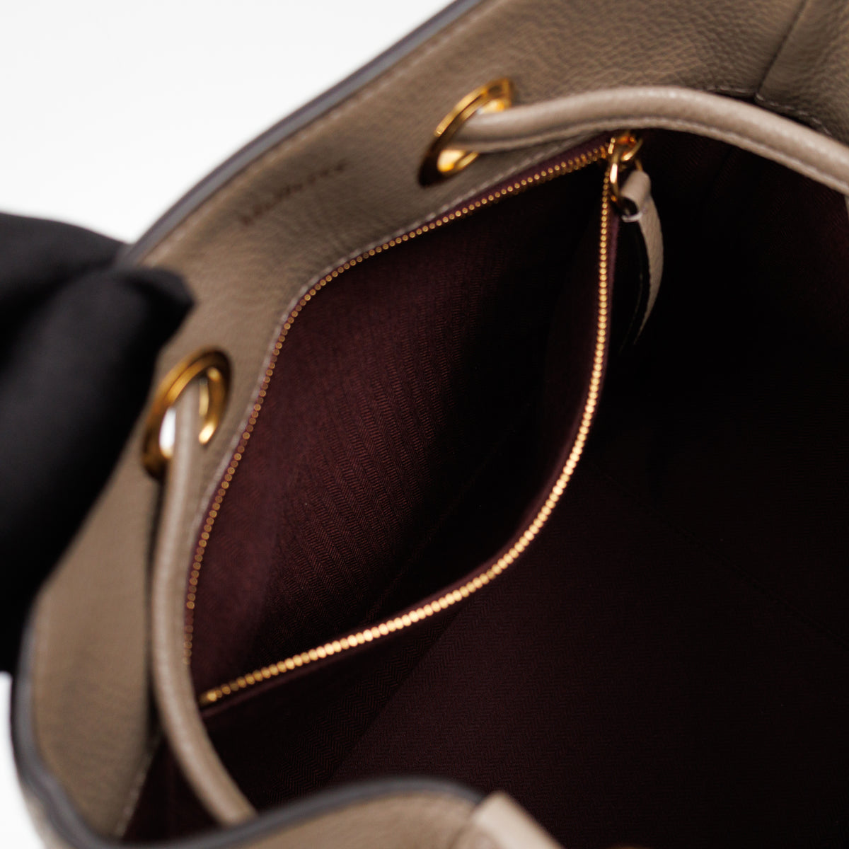 Hampstead Grey Grained Leather