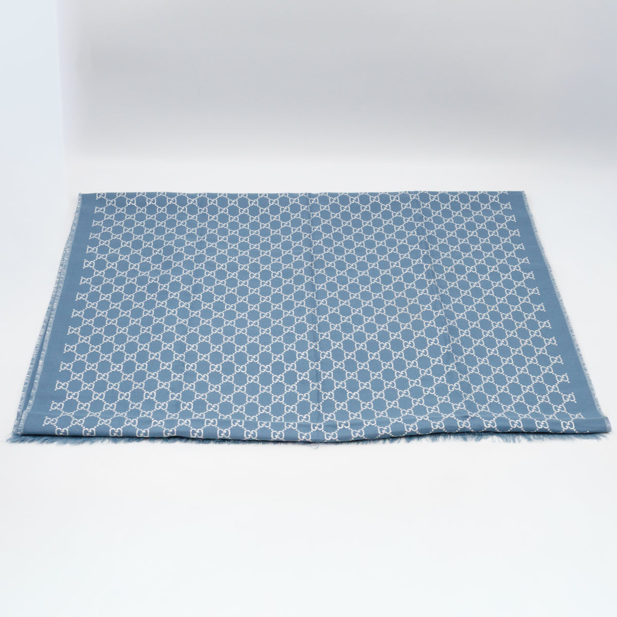 Metallic Guccissima Scarf Periwinkle Silver