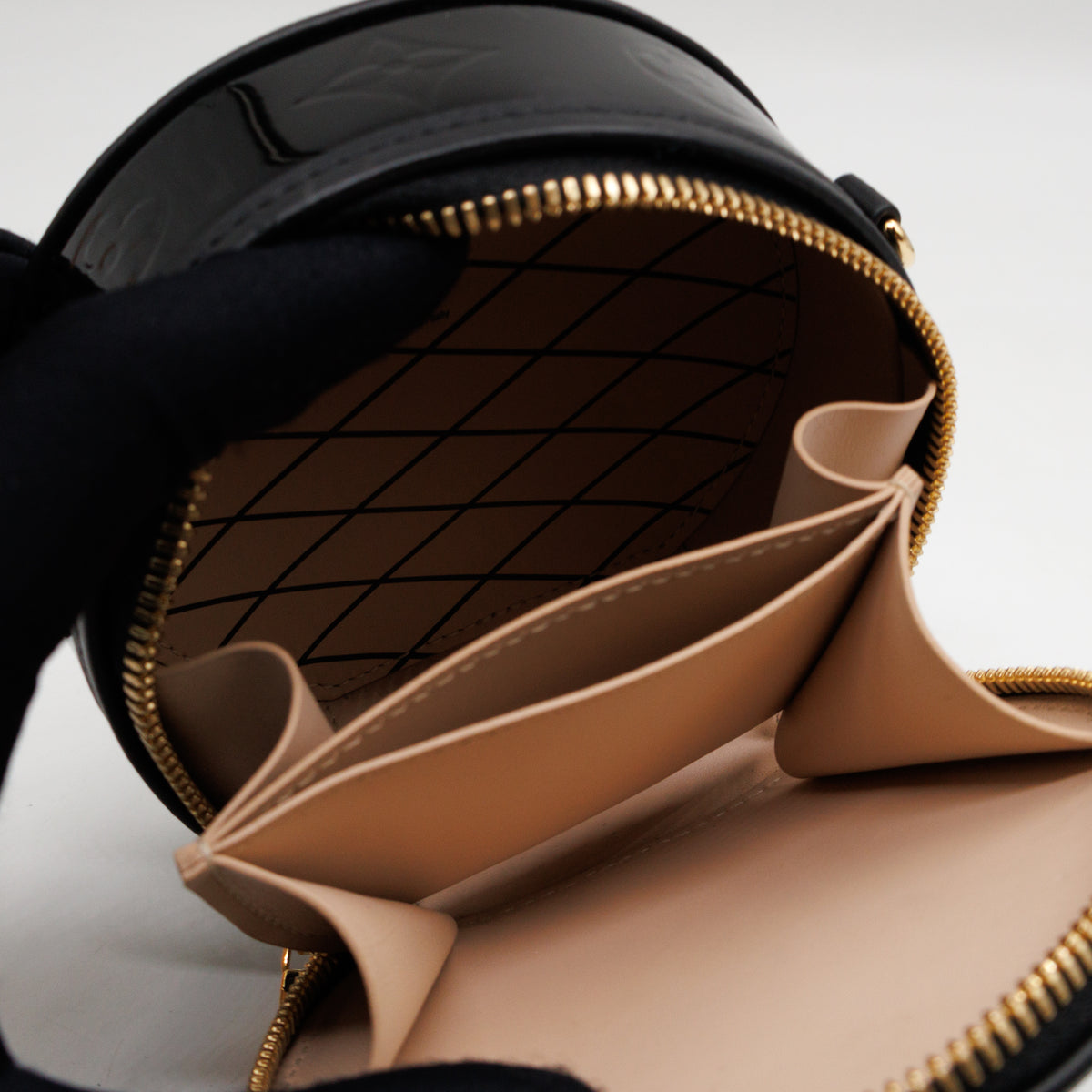Mini Boite Chapeau Black Vernis Gold
