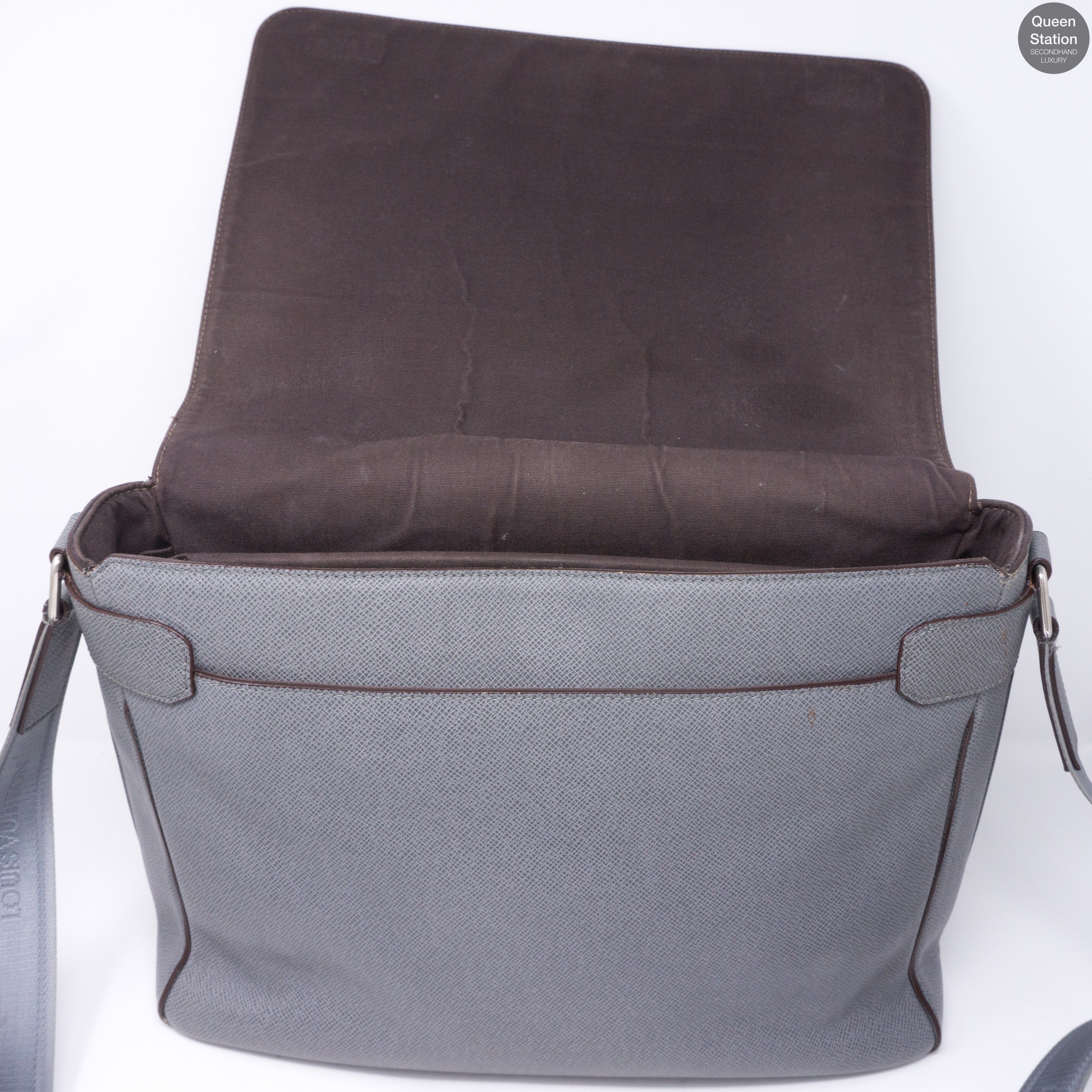 Roman GM Glacier Gray Taiga Leather
