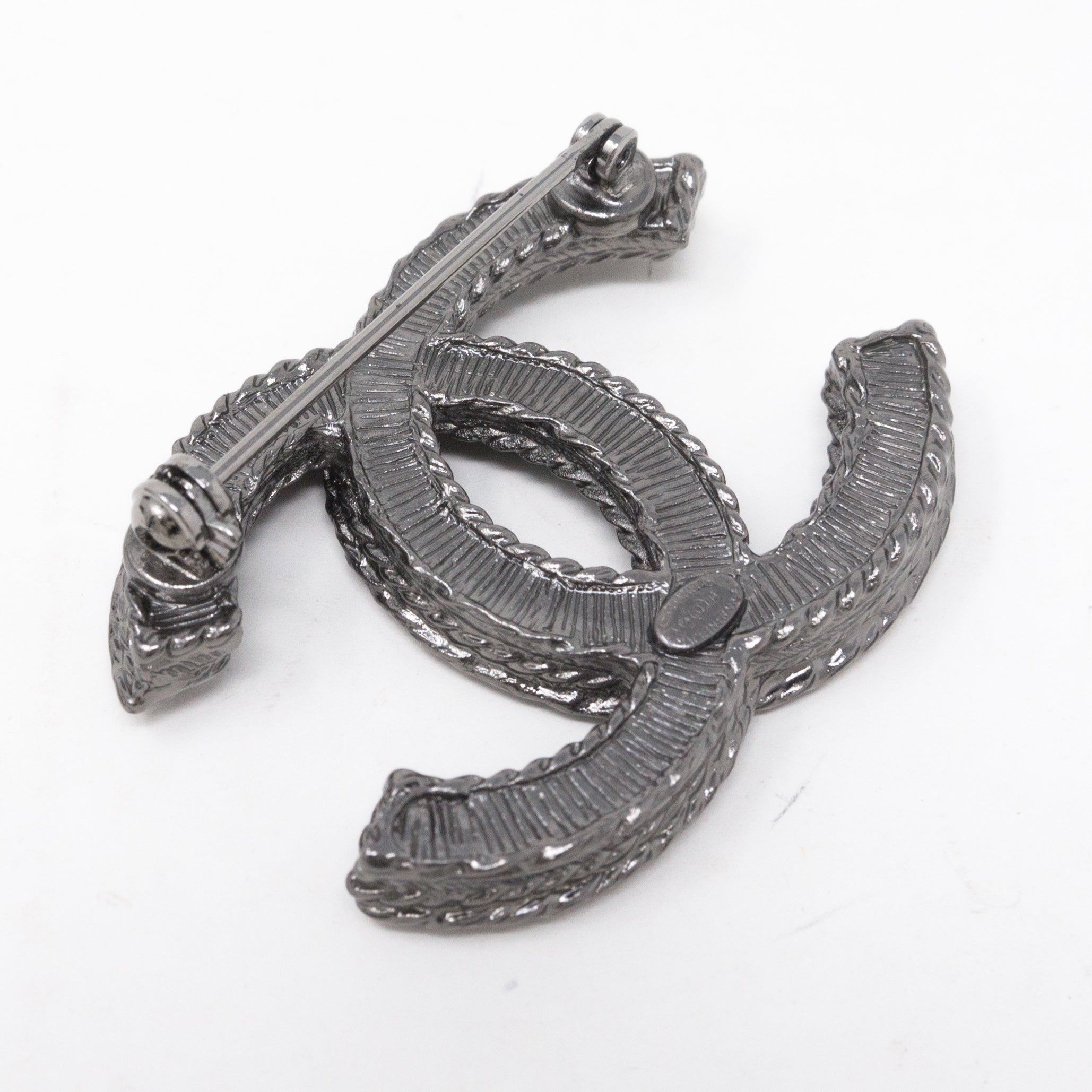 CC Brooch Black Pearl Ruthenium