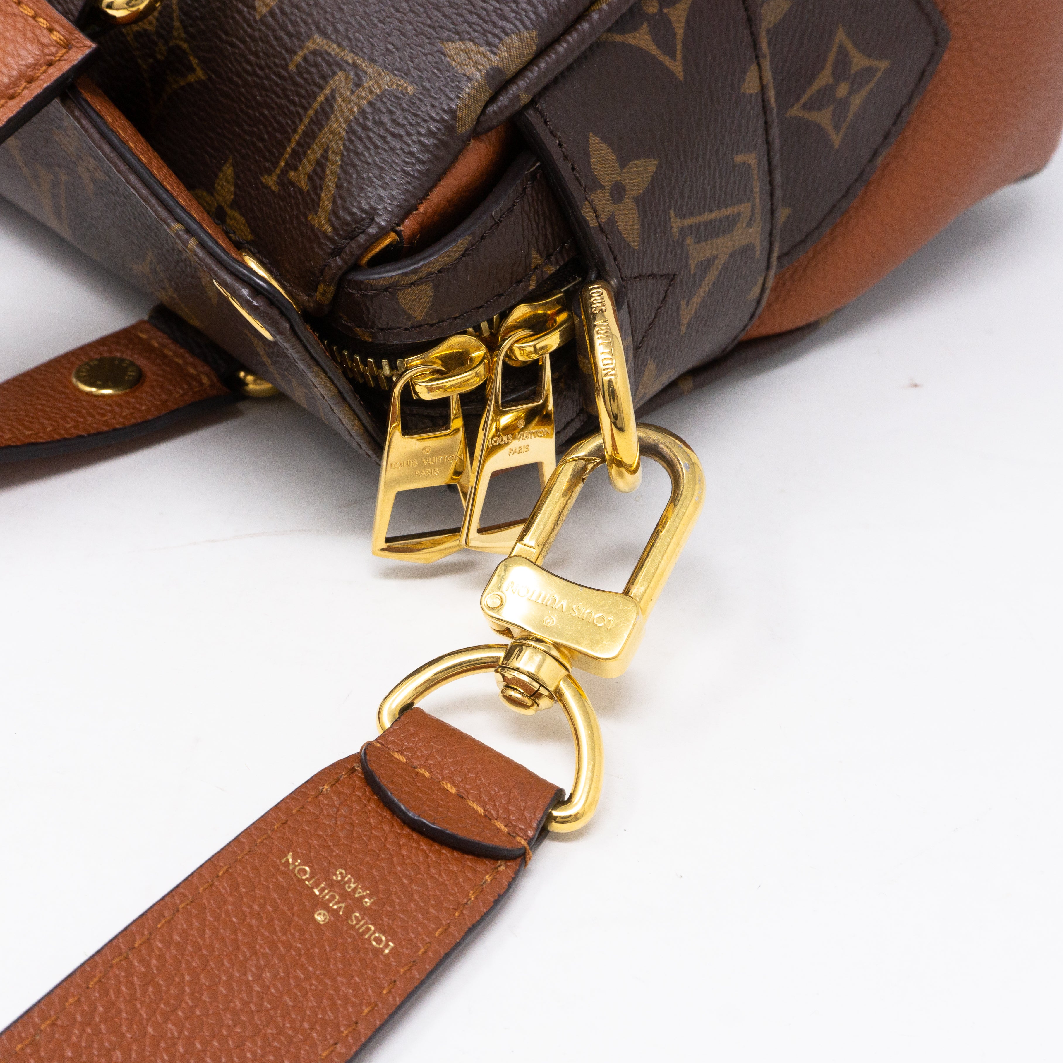 Manhattan NM Monogram Caramel