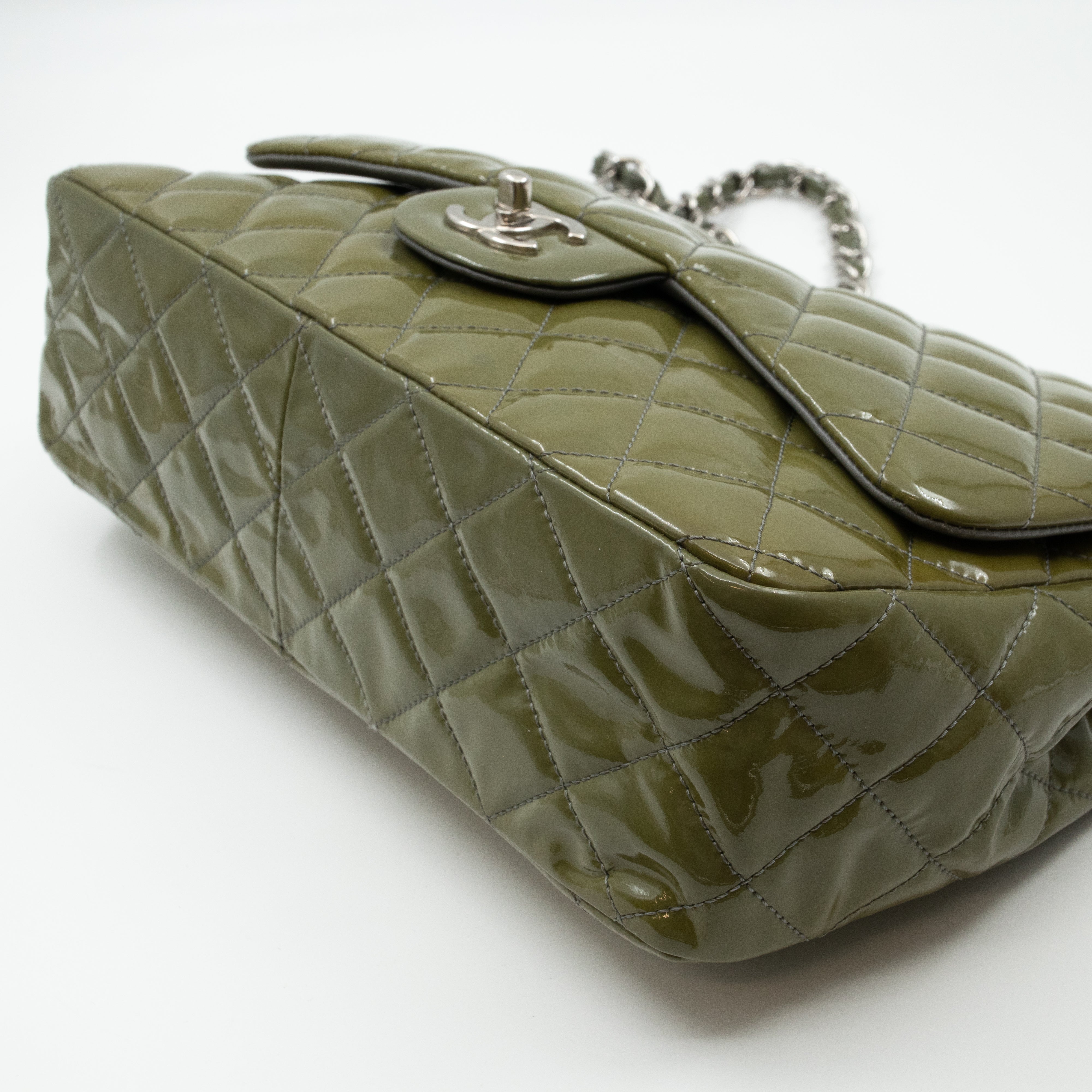 Classic Single Flap Jumbo Green Gray Patent Leather
