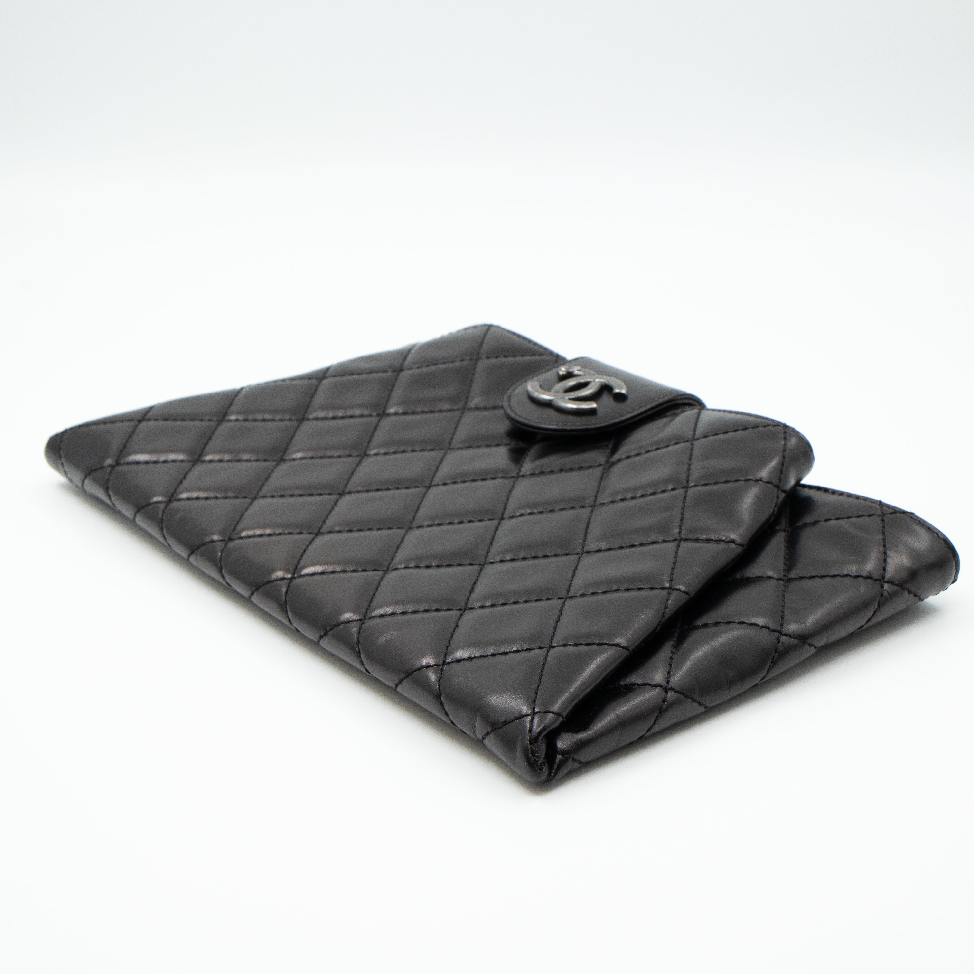 Coco Pleats Clutch Black Calfskin