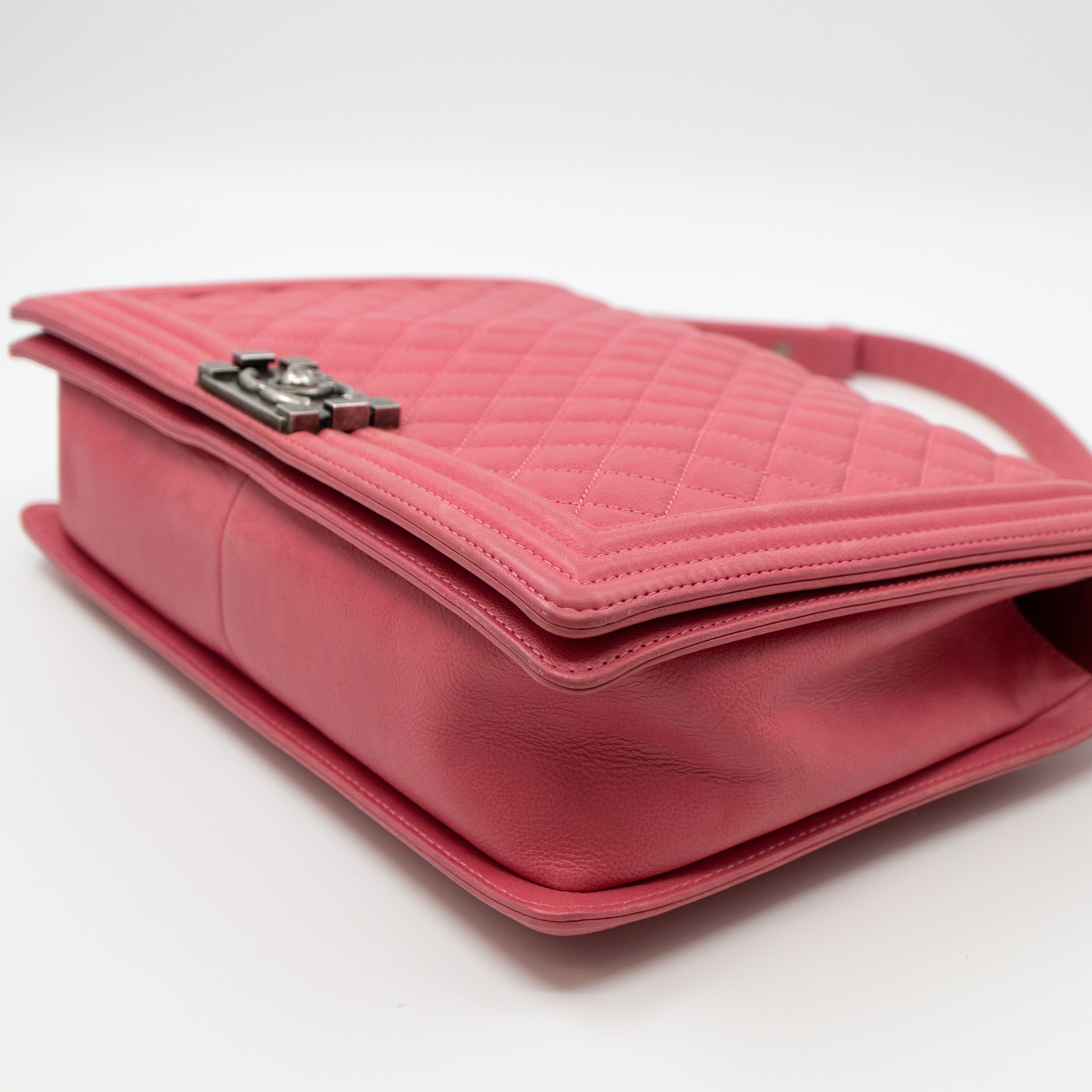Boy Flap Bag Large Pink Leather
