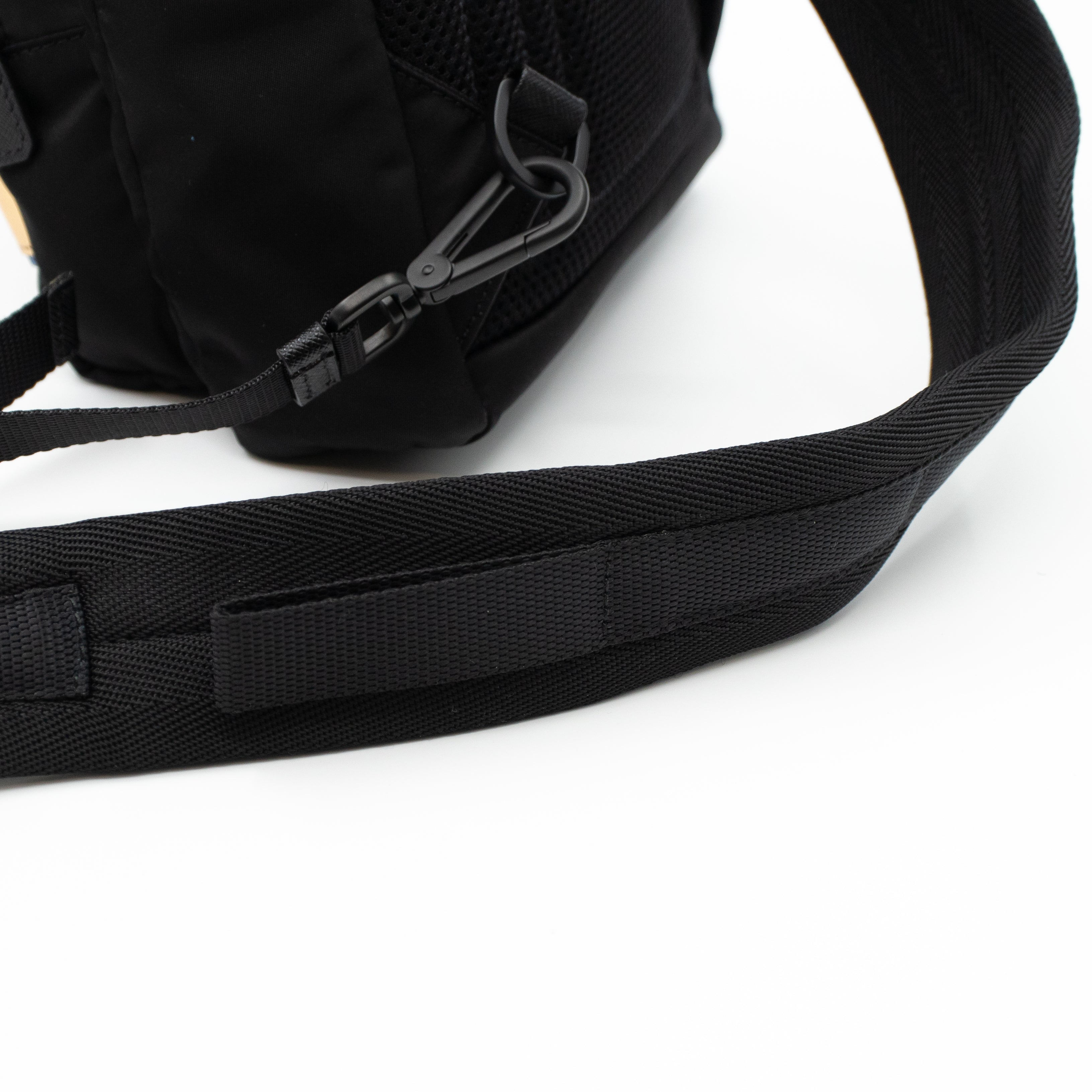 Single Strap Backpack Flame Black Nylon