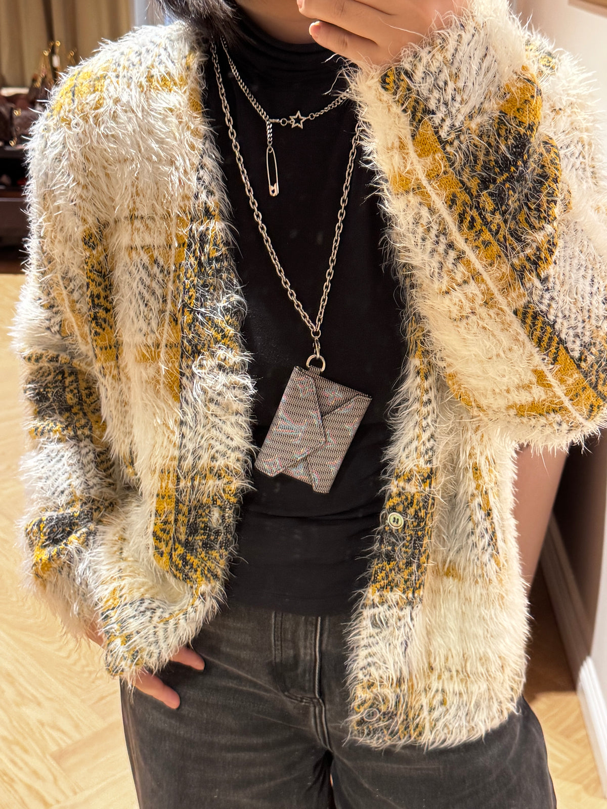 Pochette Kirigami Necklace LV Pop Leather