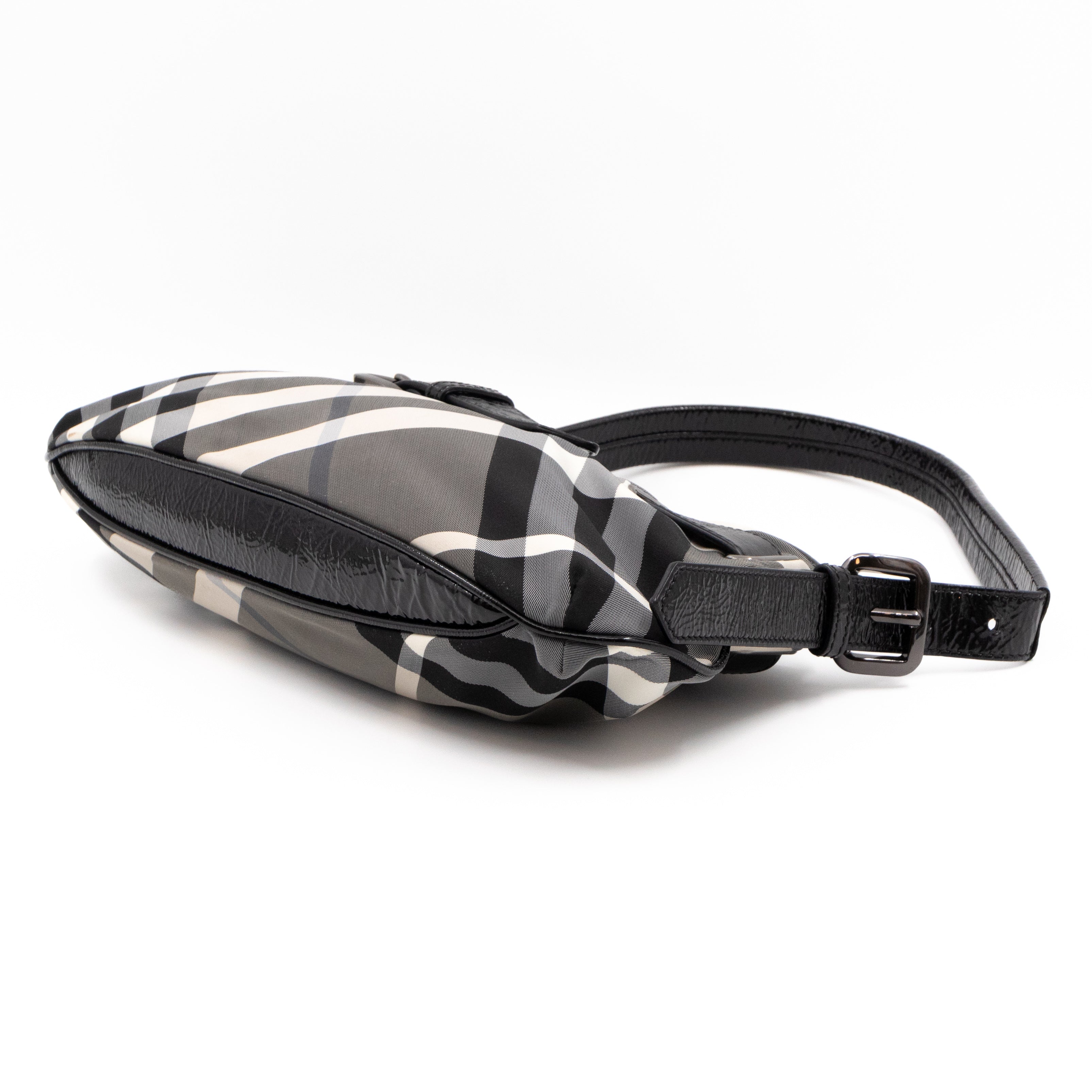 Shoulder Bag Beat Check Patent Leather