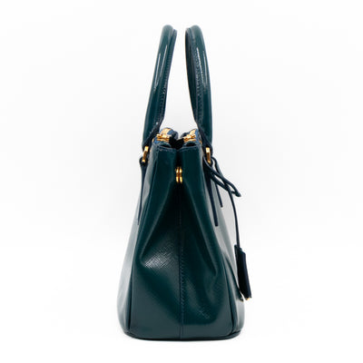 Galleria Small Double Zip Cobalto Saffiano Vernice