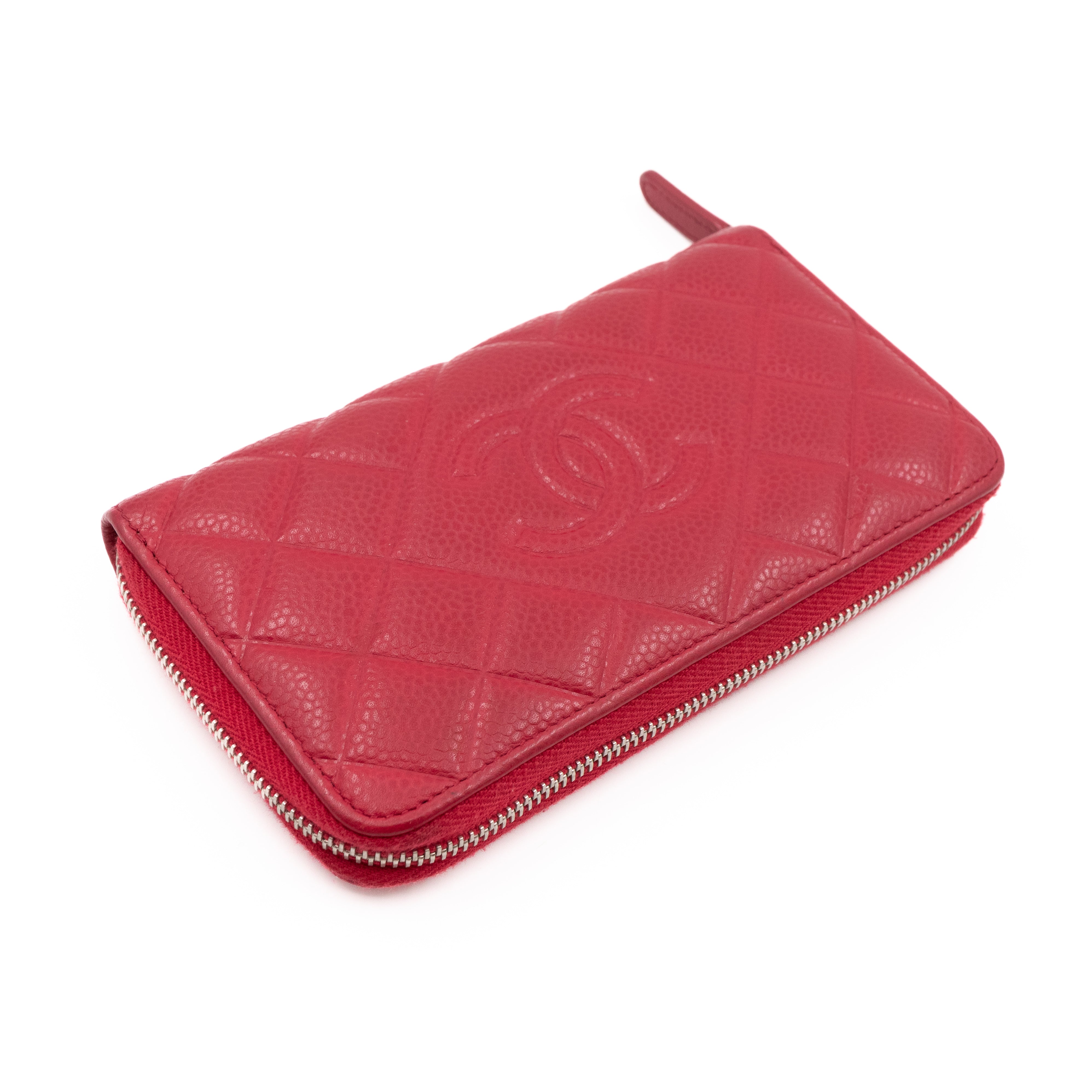 Medium Zipped Wallet Red Caviar Leather