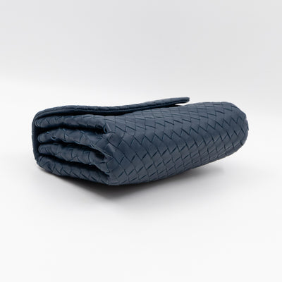 Compartment Flap Clutch Medium Intrecciato Blue Leather