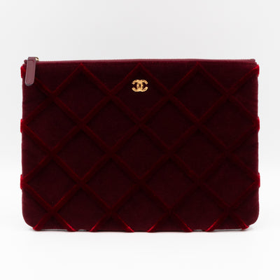 Medium O Case Burgundy Velvet Quilted