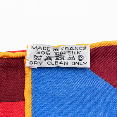 Silk Scarf 90 Les Legendes de l'Arbre Coloriage