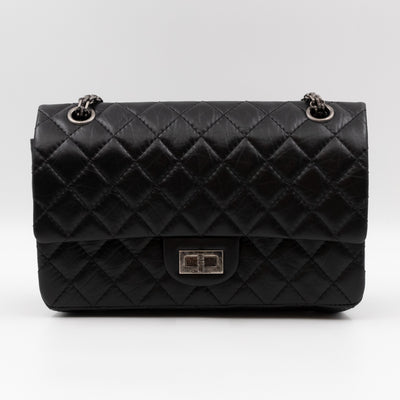2.55 Reissue 225 Medium Black Aged Calfskin Leather
