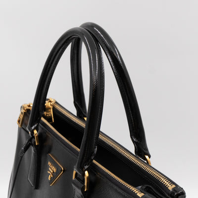 Galleria Large Double Zip Black Saffiano Vernis
