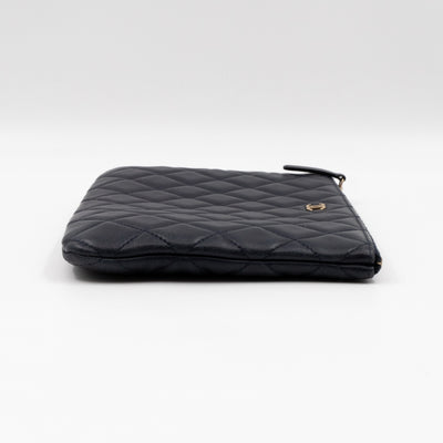 Classic Medium O Case Navy Leather