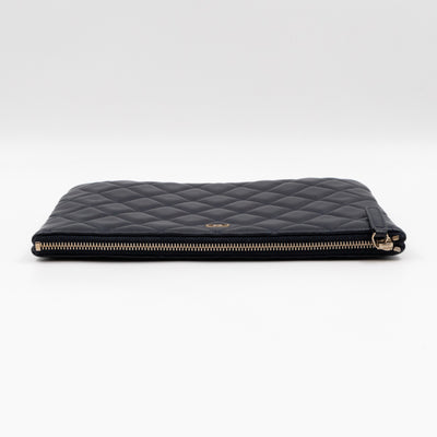 Classic Medium O Case Navy Leather