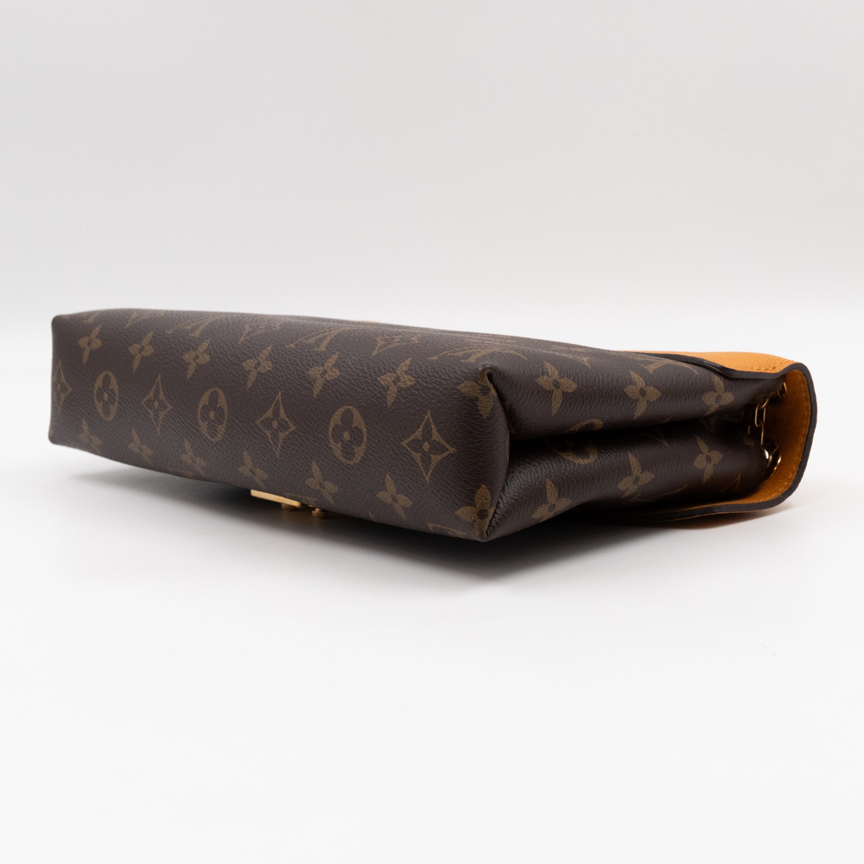 Pallas Chain Bag Monogram Safran