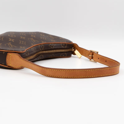 Croissant PM Monogram