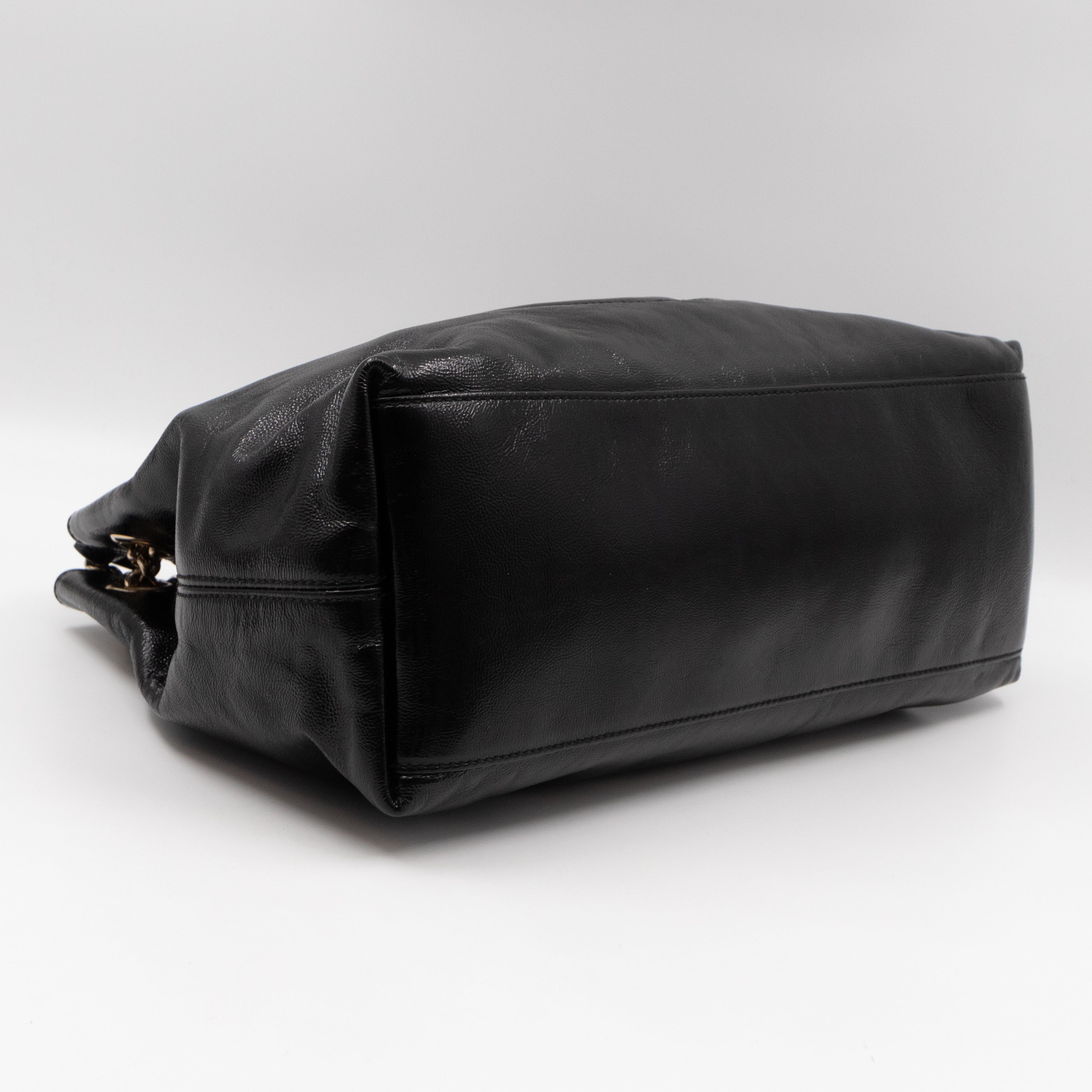Soho Tassel Chain Tote Crumpled Black Patent Leather