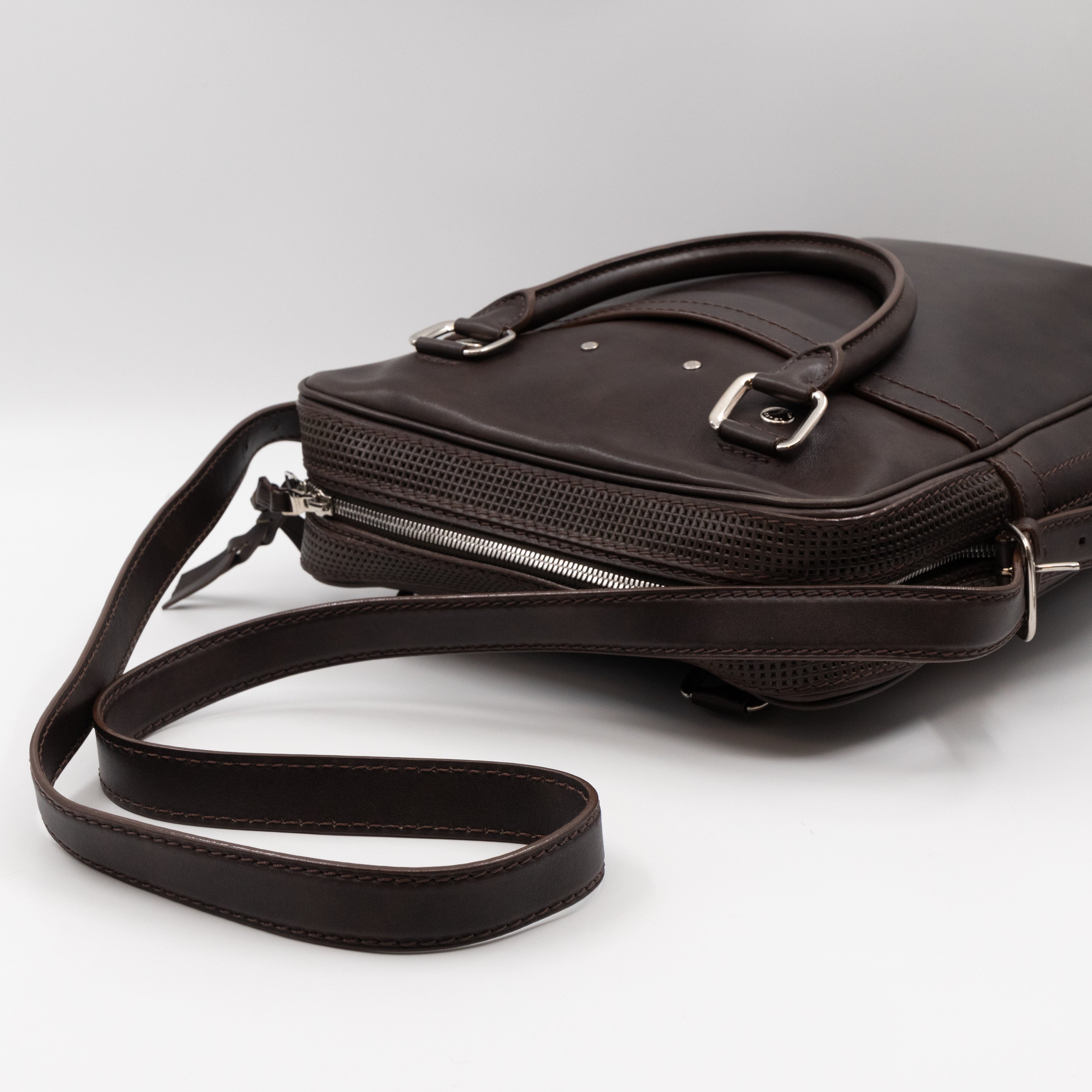 Bequia Porte Document Vertical Brown Leather