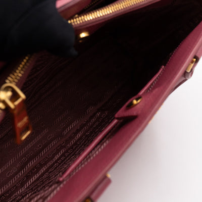 Galleria Medium Single Zip Mauve Saffiano
