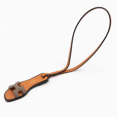 Oran Nano Bag Charm Etoupe